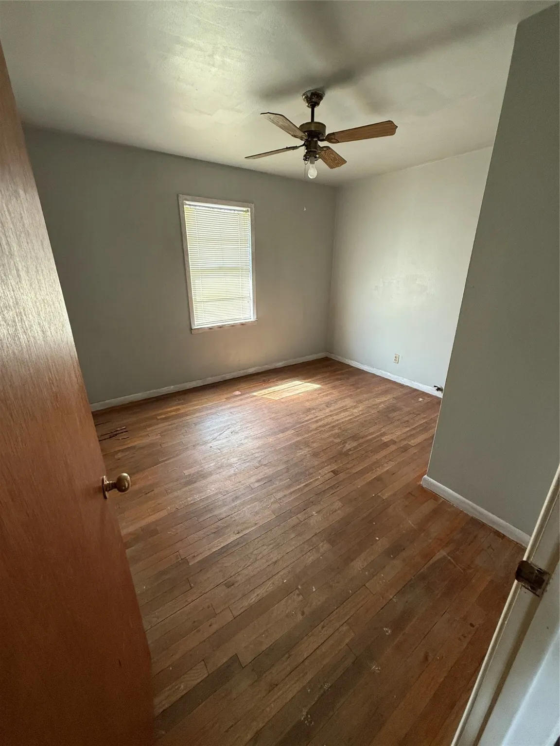 Single Family Residence For Sale in Coleman County , 701 Perry, Santa Anna, Texas 76878, 3 Bedrooms, 2 Bathrooms, Garage spaces, 1,092 Sqft, built in 0, Price $80,000, mls#20933868, Real Estate Agent in Santa Anna, Homes For Sale in Coleman county, Homes For Sale in Santa Anna, Realtor in Santa Anna Texas, Real Estate Brokerage Independent Realty Texas, Luminita Cordes Realtor