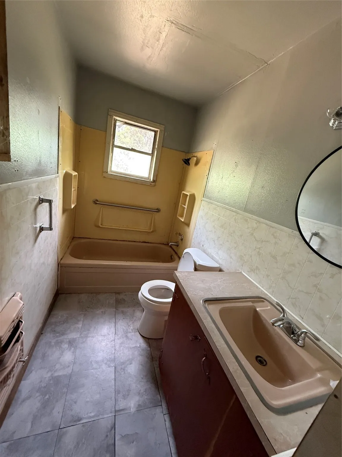Single Family Residence For Sale in Coleman County , 701 Perry, Santa Anna, Texas 76878, 3 Bedrooms, 2 Bathrooms, Garage spaces, 1,092 Sqft, built in 0, Price $80,000, mls#20933868, Real Estate Agent in Santa Anna, Homes For Sale in Coleman county, Homes For Sale in Santa Anna, Realtor in Santa Anna Texas, Real Estate Brokerage Independent Realty Texas, Luminita Cordes Realtor