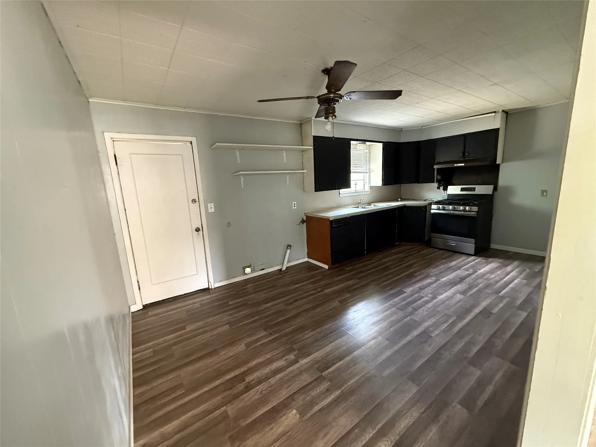 Single Family Residence For Sale in Coleman County , 701 Perry, Santa Anna, Texas 76878, 3 Bedrooms, 2 Bathrooms, Garage spaces, 1,092 Sqft, built in 0, Price $80,000, mls#20933868, Real Estate Agent in Santa Anna, Homes For Sale in Coleman county, Homes For Sale in Santa Anna, Realtor in Santa Anna Texas, Real Estate Brokerage Independent Realty Texas, Luminita Cordes Realtor