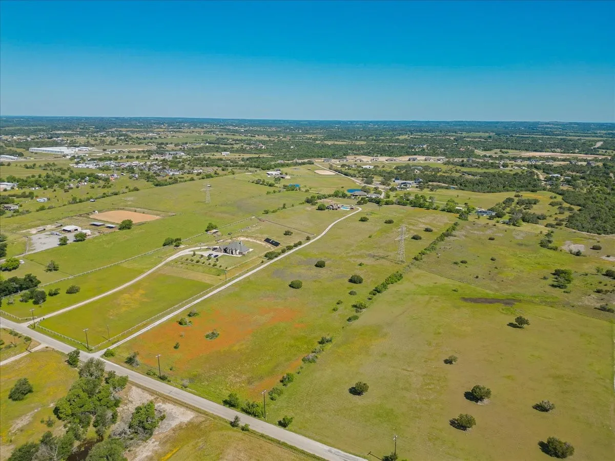 Single Family Residence For Sale in Parker County , 901 Green Branch Road, Weatherford, Texas 76085, 4 Bedrooms, 3 Bathrooms, 2 Garage spaces, 2,652 Sqft, built in 1997, Price $1,400,000, mls#20932849, Real Estate Agent in Weatherford, Homes For Sale in Parker county, Homes For Sale in Weatherford, Realtor in Weatherford Texas, Real Estate Brokerage Independent Realty Texas, Luminita Cordes Realtor