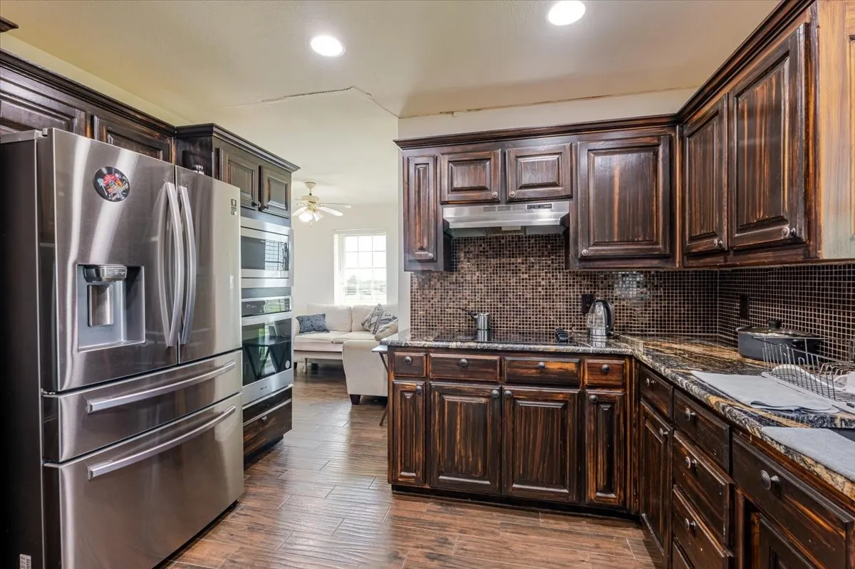 Single Family Residence For Sale in Parker County , 901 Green Branch Road, Weatherford, Texas 76085, 4 Bedrooms, 3 Bathrooms, 2 Garage spaces, 2,652 Sqft, built in 1997, Price $1,400,000, mls#20932849, Real Estate Agent in Weatherford, Homes For Sale in Parker county, Homes For Sale in Weatherford, Realtor in Weatherford Texas, Real Estate Brokerage Independent Realty Texas, Luminita Cordes Realtor
