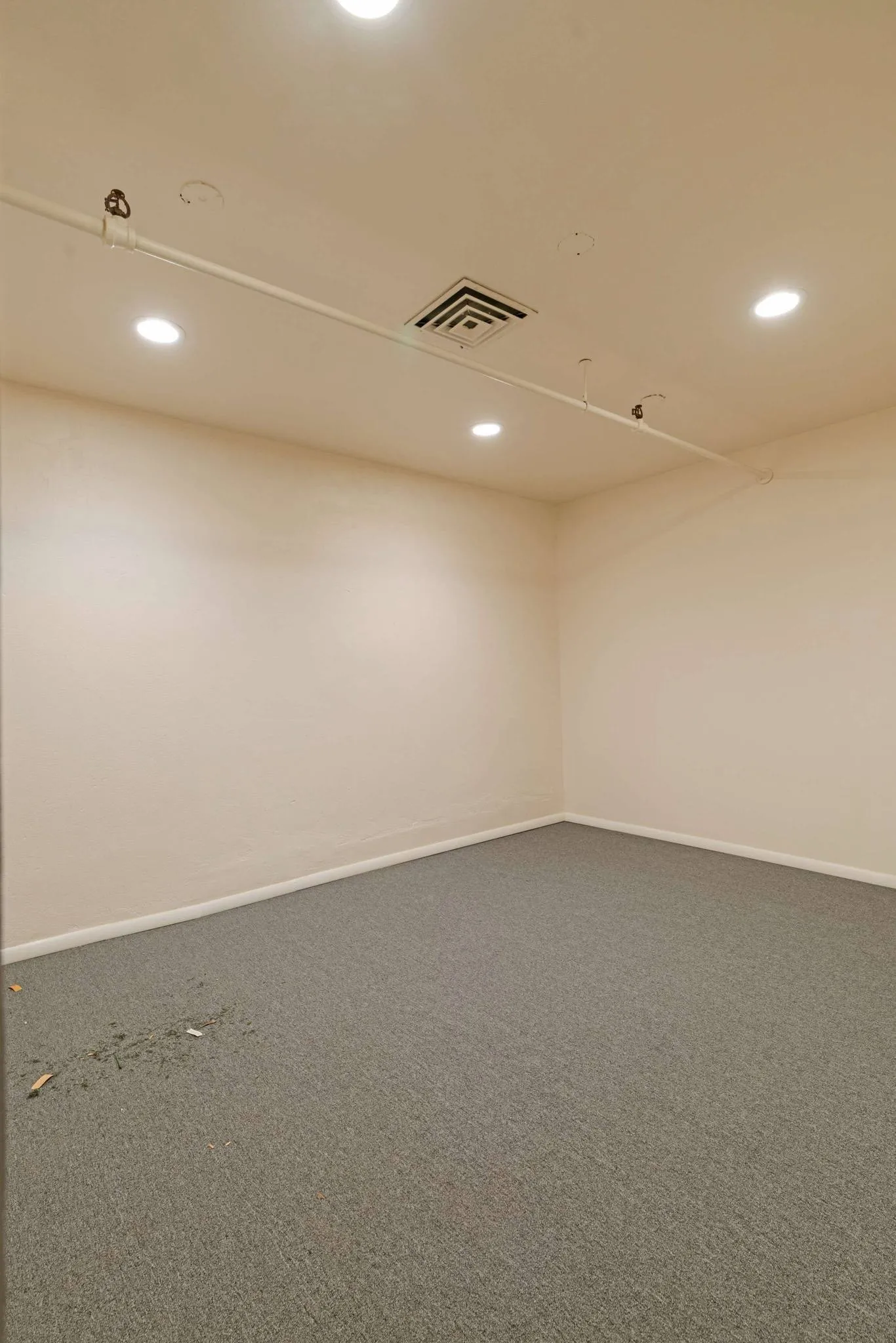 Unfurnished room with recessed lighting, carpet flooring, and baseboards
