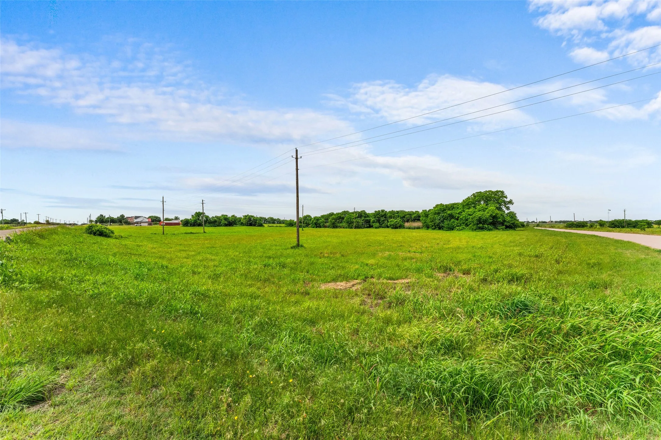 View of yard with a view of rural / pastoral area