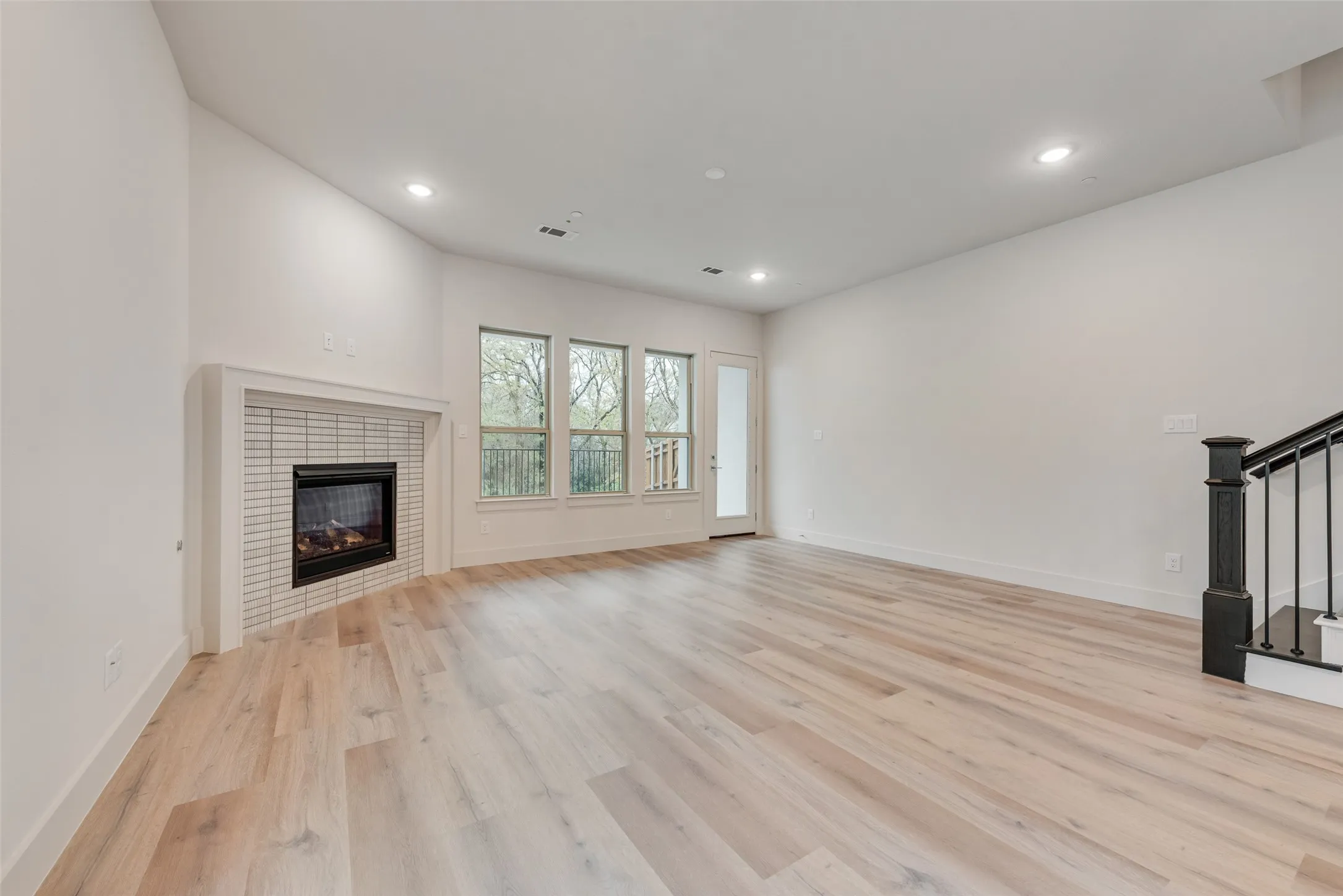 Condominium For Sale in Denton County , 444 Waters Edge Drive 721, Hickory Creek, Texas 75065, 3 Bedroom, 4 Bathroom, 2 Garage spaces, 2,087 Sqft, built in 2025, New Construction - Complete, mls#20938620, Real Estate Agent in Hickory Creek, Homes For Sale in Denton county, Homes For Sale in Hickory Creek, Realtor in Hickory Creek Texas, Real Estate Brokerage Independent Realty Texas, Luminita Cordes Realtor