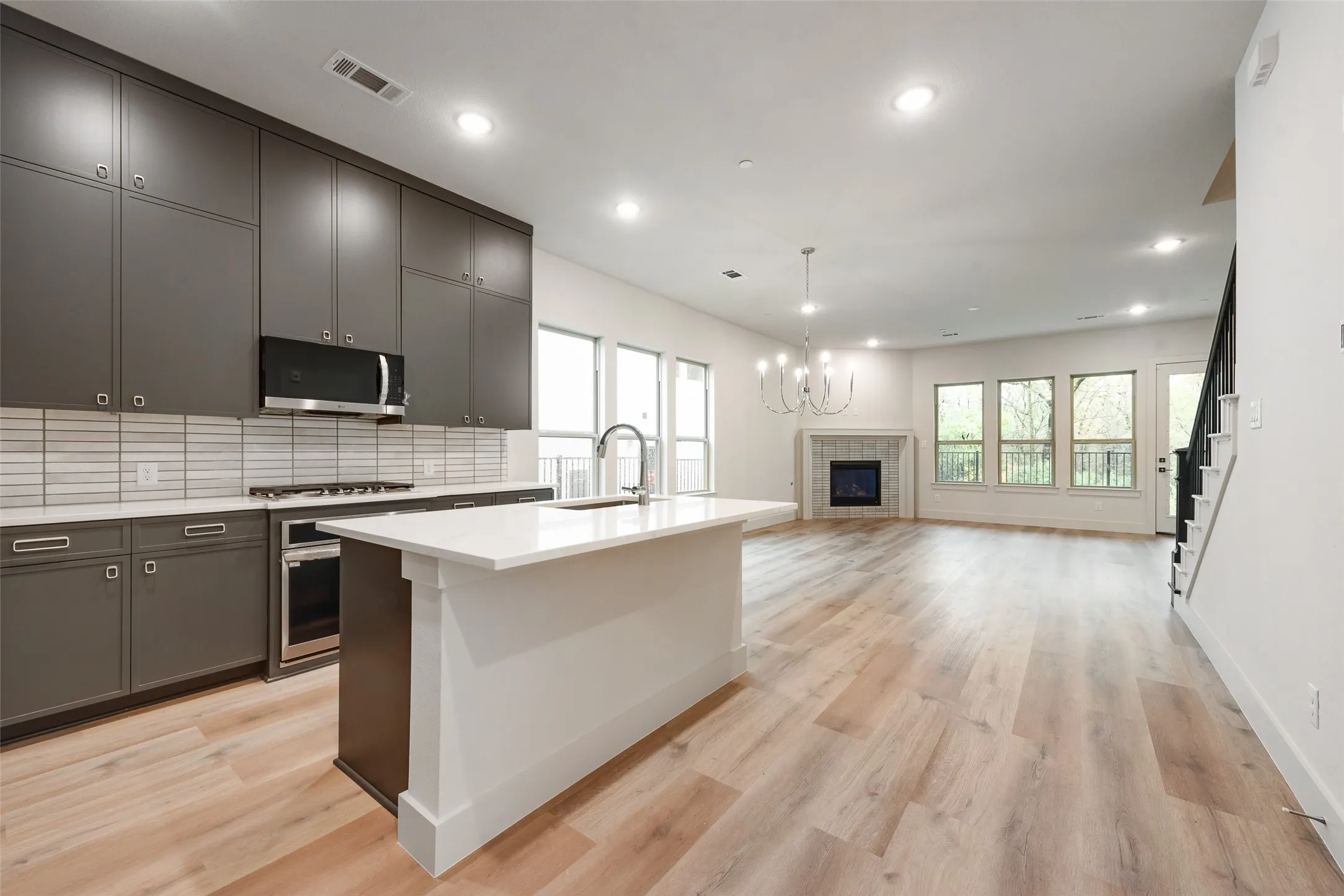 Condominium For Sale in Denton County , 444 Waters Edge Drive 721, Hickory Creek, Texas 75065, 3 Bedroom, 4 Bathroom, 2 Garage spaces, 2,087 Sqft, built in 2025, New Construction - Complete, mls#20938620, Real Estate Agent in Hickory Creek, Homes For Sale in Denton county, Homes For Sale in Hickory Creek, Realtor in Hickory Creek Texas, Real Estate Brokerage Independent Realty Texas, Luminita Cordes Realtor