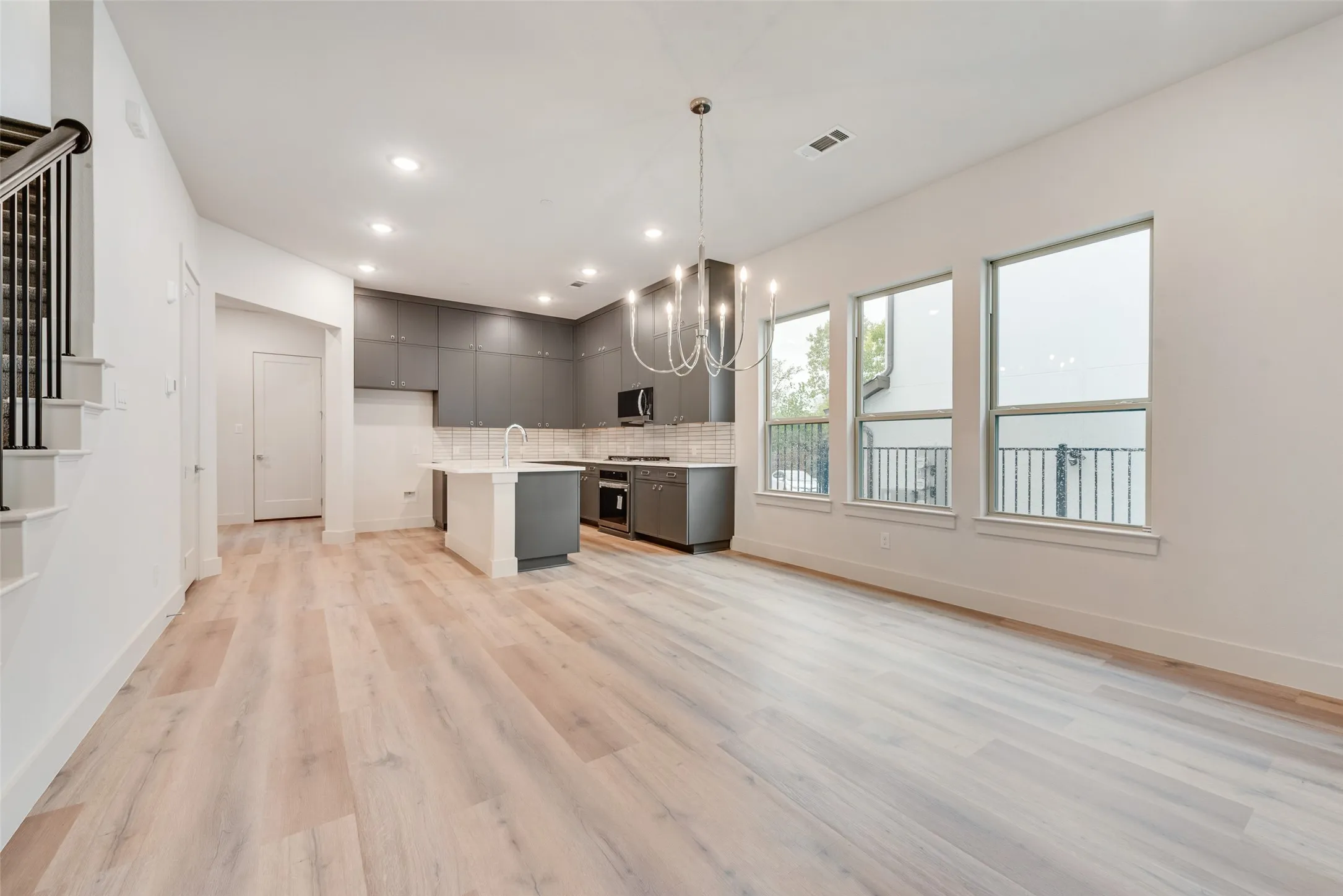 Condominium For Sale in Denton County , 444 Waters Edge Drive 721, Hickory Creek, Texas 75065, 3 Bedroom, 4 Bathroom, 2 Garage spaces, 2,087 Sqft, built in 2025, New Construction - Complete, mls#20938620, Real Estate Agent in Hickory Creek, Homes For Sale in Denton county, Homes For Sale in Hickory Creek, Realtor in Hickory Creek Texas, Real Estate Brokerage Independent Realty Texas, Luminita Cordes Realtor