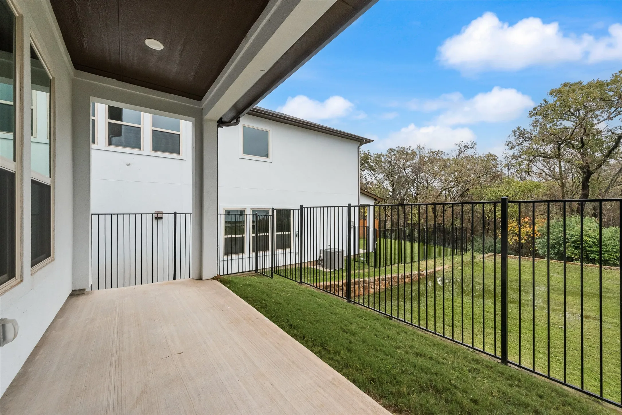 Condominium For Sale in Denton County , 444 Waters Edge Drive 721, Hickory Creek, Texas 75065, 3 Bedroom, 4 Bathroom, 2 Garage spaces, 2,087 Sqft, built in 2025, New Construction - Complete, mls#20938620, Real Estate Agent in Hickory Creek, Homes For Sale in Denton county, Homes For Sale in Hickory Creek, Realtor in Hickory Creek Texas, Real Estate Brokerage Independent Realty Texas, Luminita Cordes Realtor