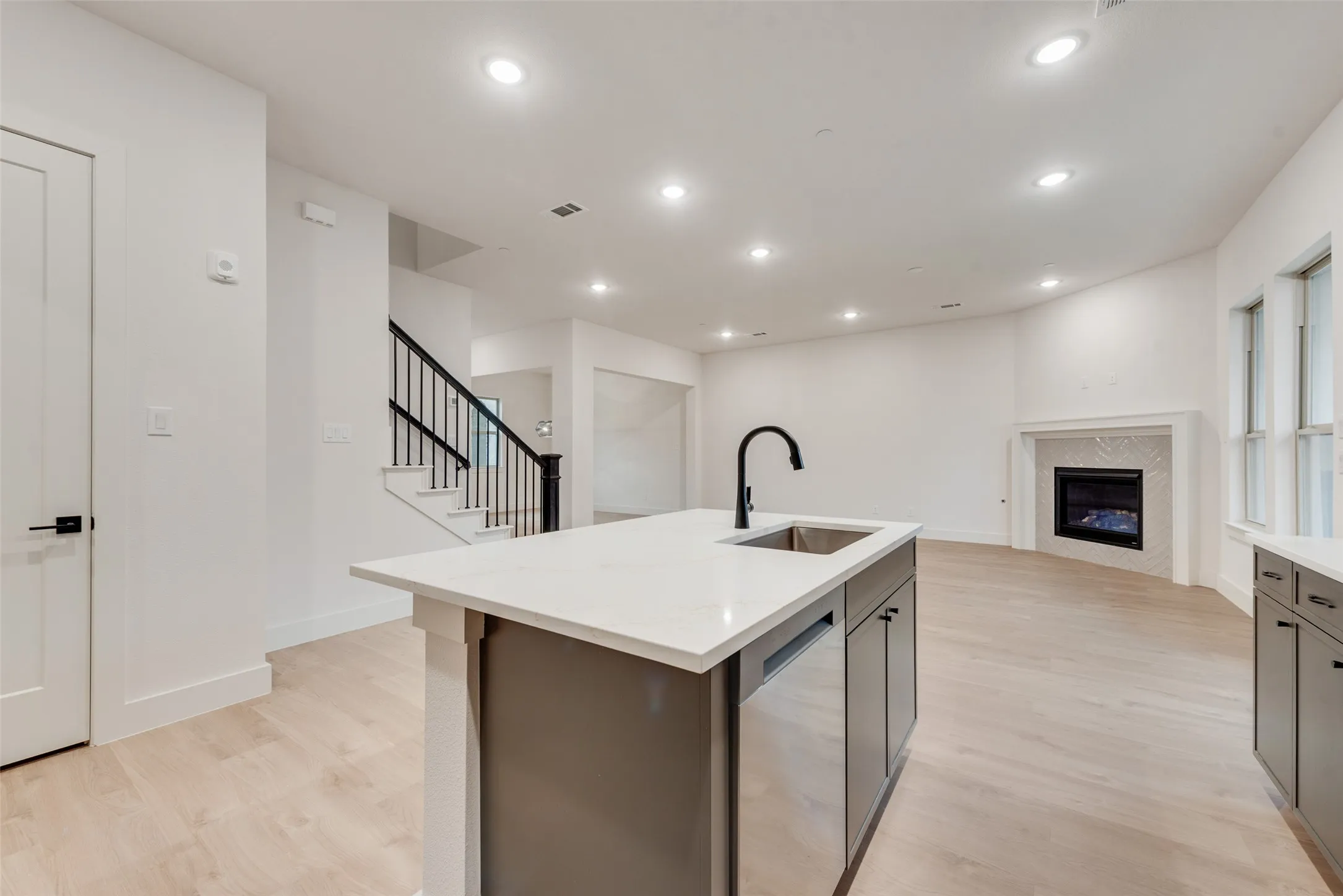 Condominium For Sale in Denton County , 444 Waters Edge Drive 720, Hickory Creek, Texas 75065, 2 Bedroom, 3 Bathroom, 2 Garage spaces, 2,372 Sqft, built in 2025, New Construction - Complete, mls#20937033, Real Estate Agent in Hickory Creek, Homes For Sale in Denton county, Homes For Sale in Hickory Creek, Realtor in Hickory Creek Texas, Real Estate Brokerage Independent Realty Texas, Luminita Cordes Realtor