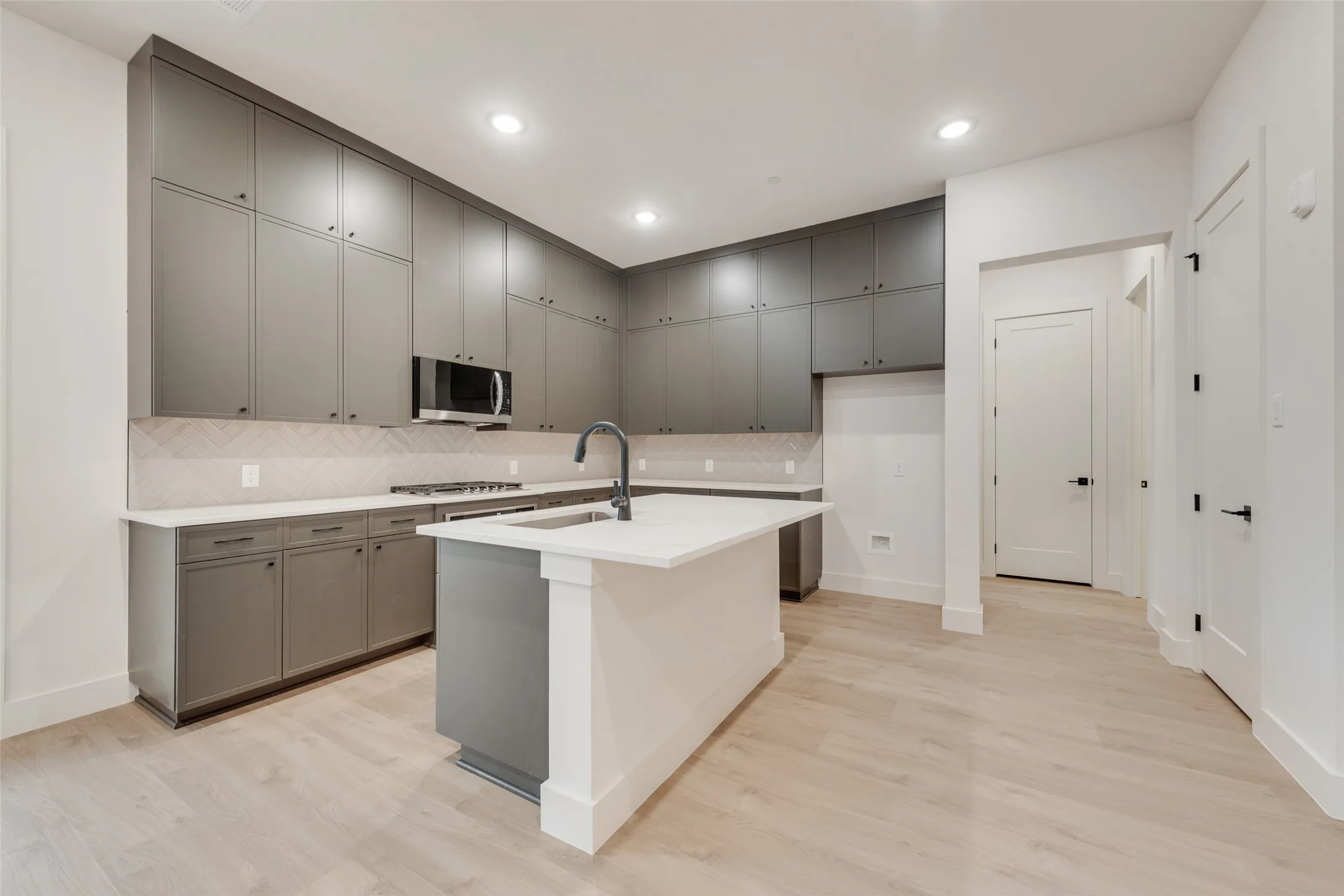 Condominium For Sale in Denton County , 444 Waters Edge Drive 720, Hickory Creek, Texas 75065, 2 Bedroom, 3 Bathroom, 2 Garage spaces, 2,372 Sqft, built in 2025, New Construction - Complete, mls#20937033, Real Estate Agent in Hickory Creek, Homes For Sale in Denton county, Homes For Sale in Hickory Creek, Realtor in Hickory Creek Texas, Real Estate Brokerage Independent Realty Texas, Luminita Cordes Realtor