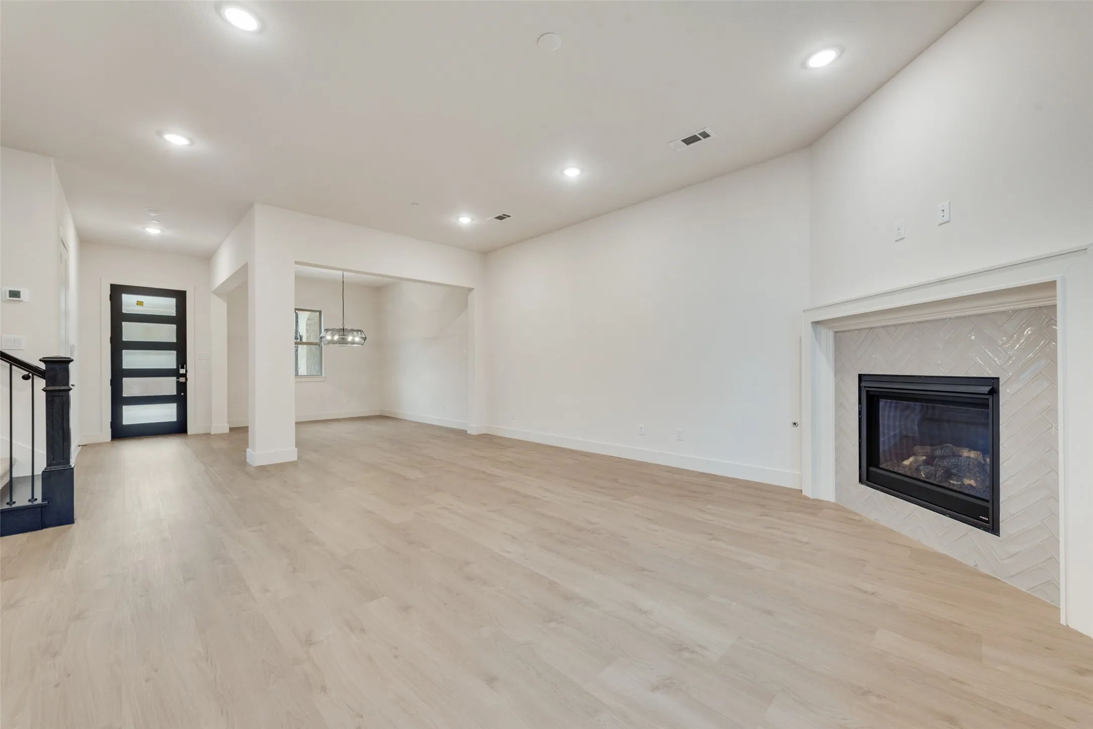 Condominium For Sale in Denton County , 444 Waters Edge Drive 720, Hickory Creek, Texas 75065, 2 Bedroom, 3 Bathroom, 2 Garage spaces, 2,372 Sqft, built in 2025, New Construction - Complete, mls#20937033, Real Estate Agent in Hickory Creek, Homes For Sale in Denton county, Homes For Sale in Hickory Creek, Realtor in Hickory Creek Texas, Real Estate Brokerage Independent Realty Texas, Luminita Cordes Realtor