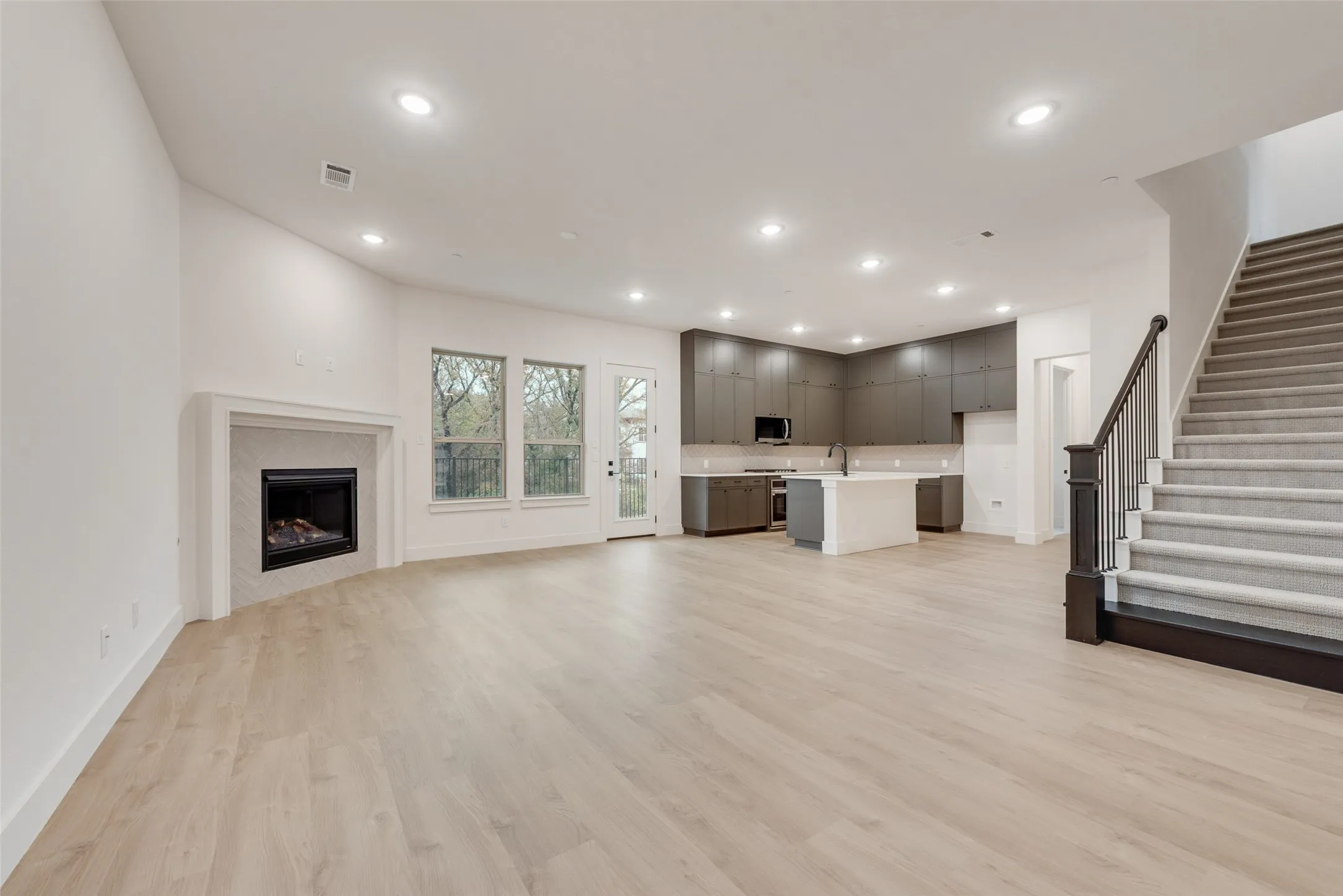 Condominium For Sale in Denton County , 444 Waters Edge Drive 720, Hickory Creek, Texas 75065, 2 Bedroom, 3 Bathroom, 2 Garage spaces, 2,372 Sqft, built in 2025, New Construction - Complete, mls#20937033, Real Estate Agent in Hickory Creek, Homes For Sale in Denton county, Homes For Sale in Hickory Creek, Realtor in Hickory Creek Texas, Real Estate Brokerage Independent Realty Texas, Luminita Cordes Realtor