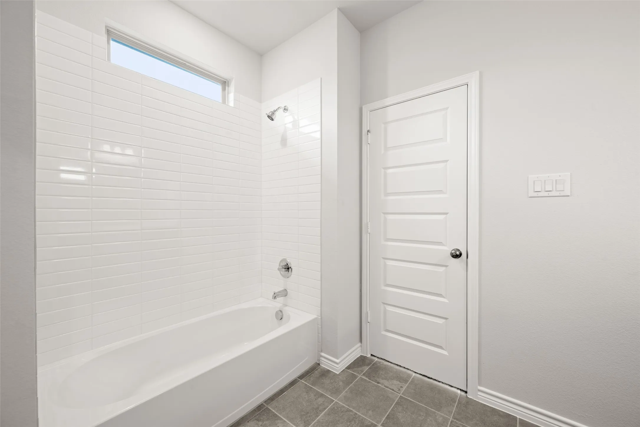 400-402 Trailhead- Primary Suite-5