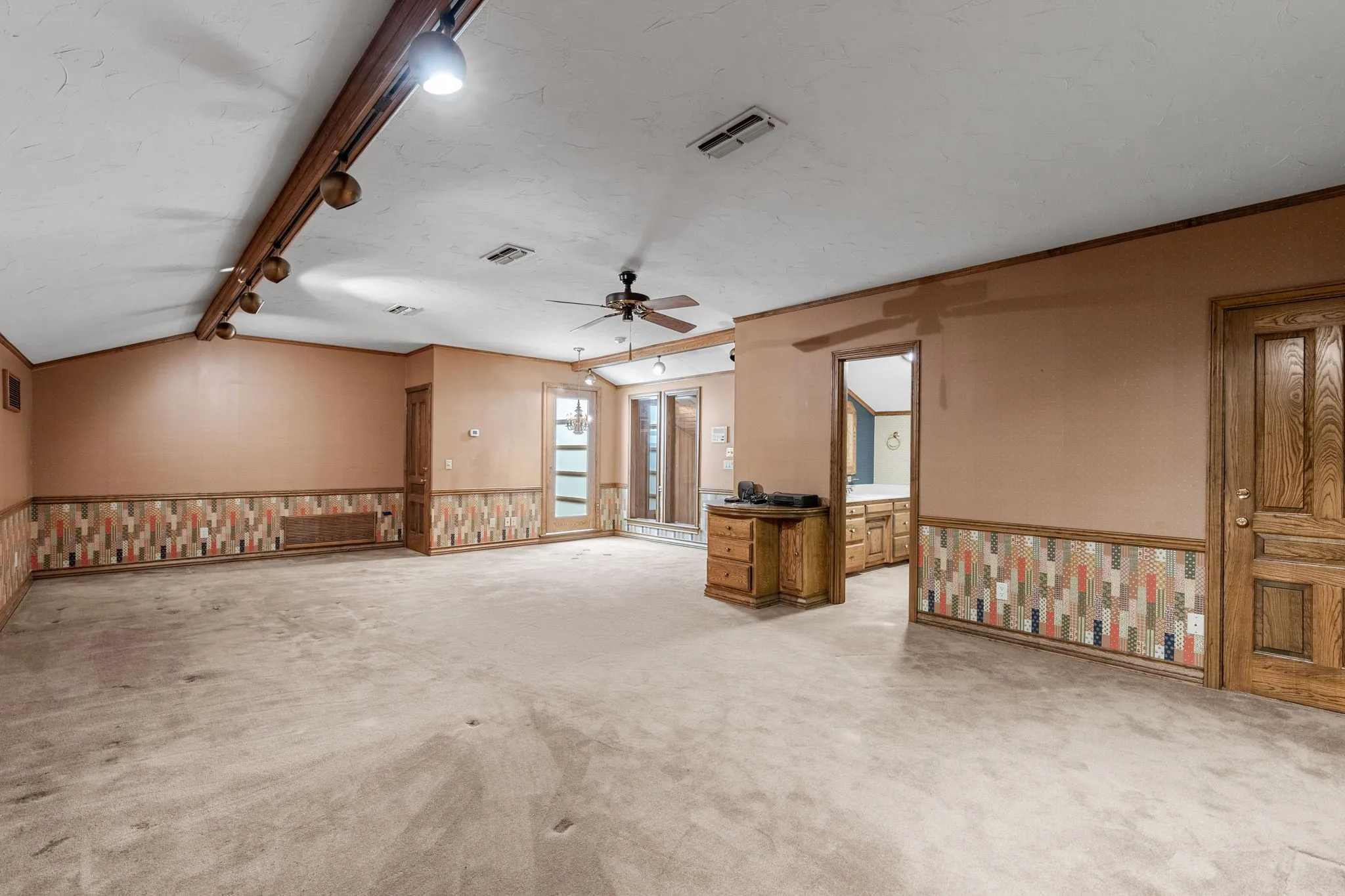 Single Family Residence For Sale in Archer County , 1602 Cedar Avenue, Megargel, Texas 76370, 4 Bedrooms, 5 Bathrooms, 8 Garage spaces, 5,413 Sqft, built in 1982, Price $595,000, mls#20939767, Real Estate Agent in Megargel, Homes For Sale in Archer county, Homes For Sale in Megargel, Realtor in Megargel Texas, Real Estate Brokerage Independent Realty Texas, Luminita Cordes Realtor