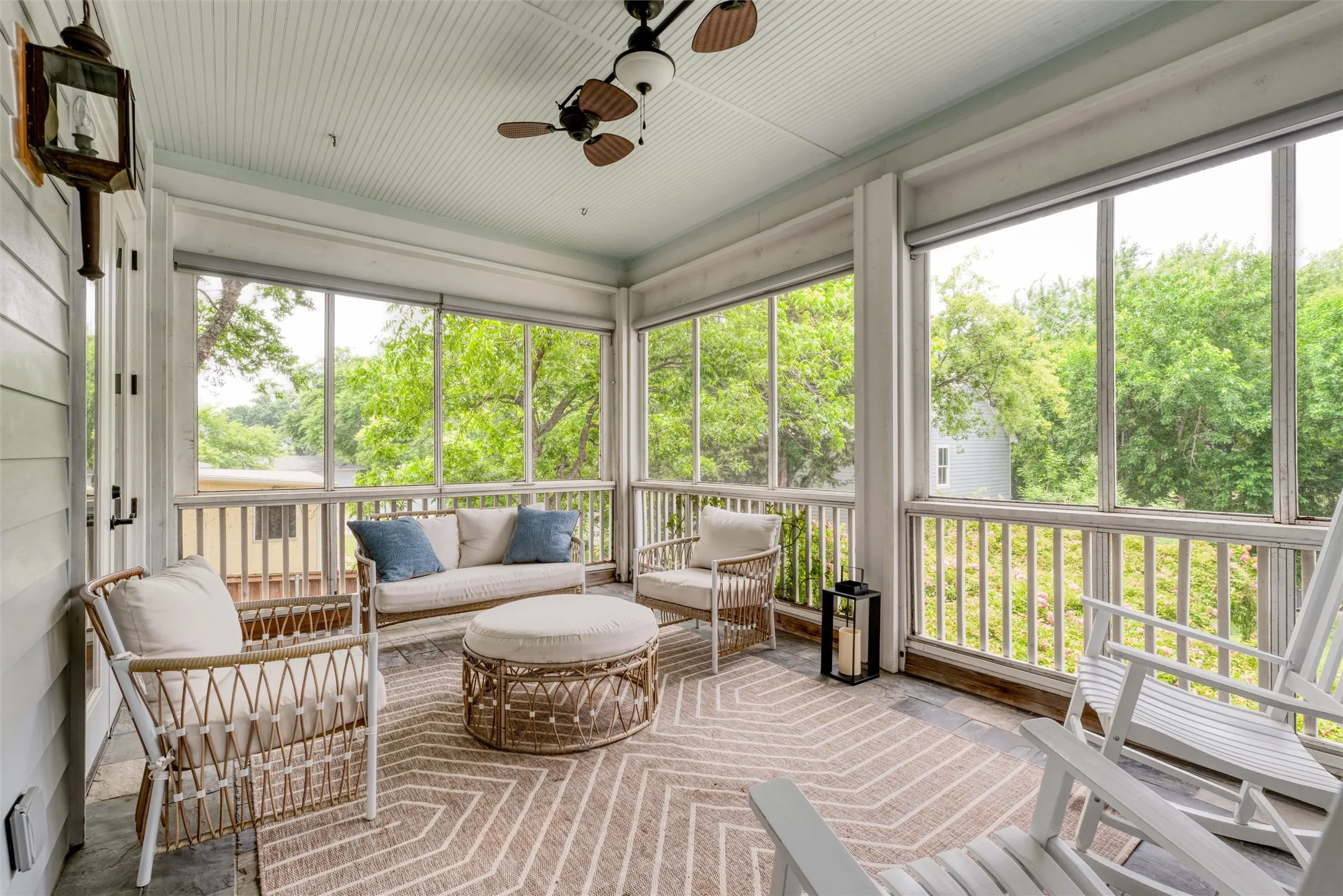 Single Family Residence For Sale in Collin County , 812 Baker Street, Mc Kinney, Texas 75069, 5 Bedroom, 8 Bathroom, 3 Garage spaces, 4,986 Sqft, built in 2015, Preowned, mls#20938086, Real Estate Agent in Mc Kinney, Homes For Sale in Collin county, Homes For Sale in Mc Kinney, Realtor in Mc Kinney Texas, Real Estate Brokerage Independent Realty Texas, Luminita Cordes Realtor