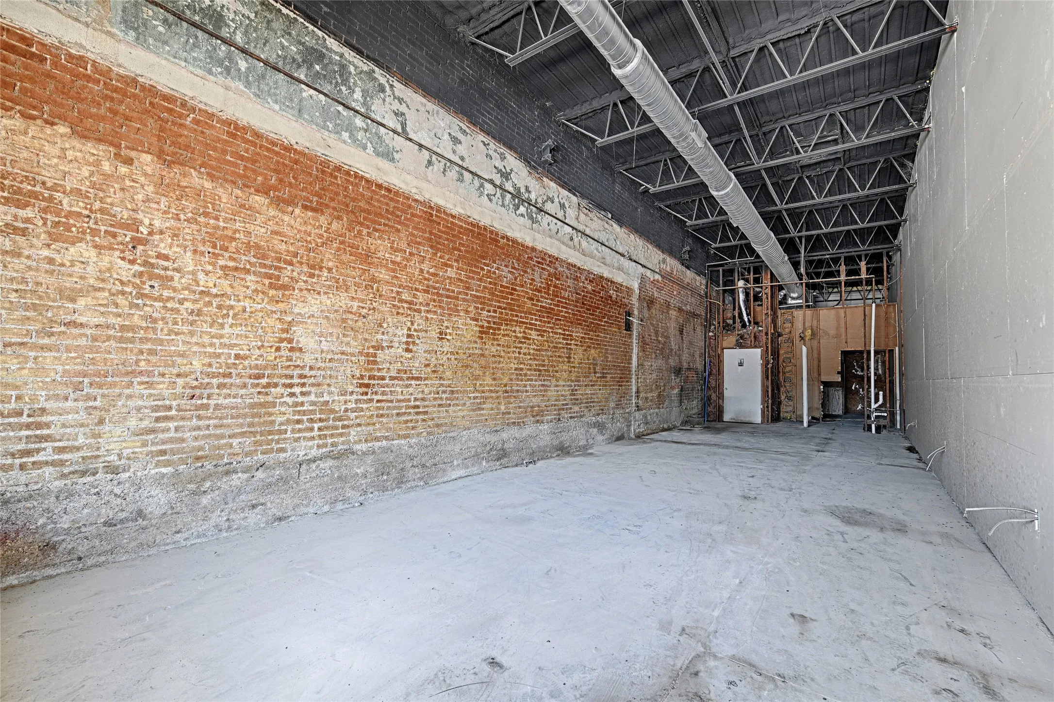 Business For Rent in Hunt County , 2308 Lee Street, Greenville, Texas 75401, 0, 0, Garage spaces, 0 Sqft, built in 1920, Preowned, mls#20940766, Real Estate Agent in Greenville, Homes For Rent in Hunt county, Homes For Rent in Greenville, Realtor in Greenville Texas, Real Estate Brokerage Independent Realty Texas, Luminita Cordes Realtor