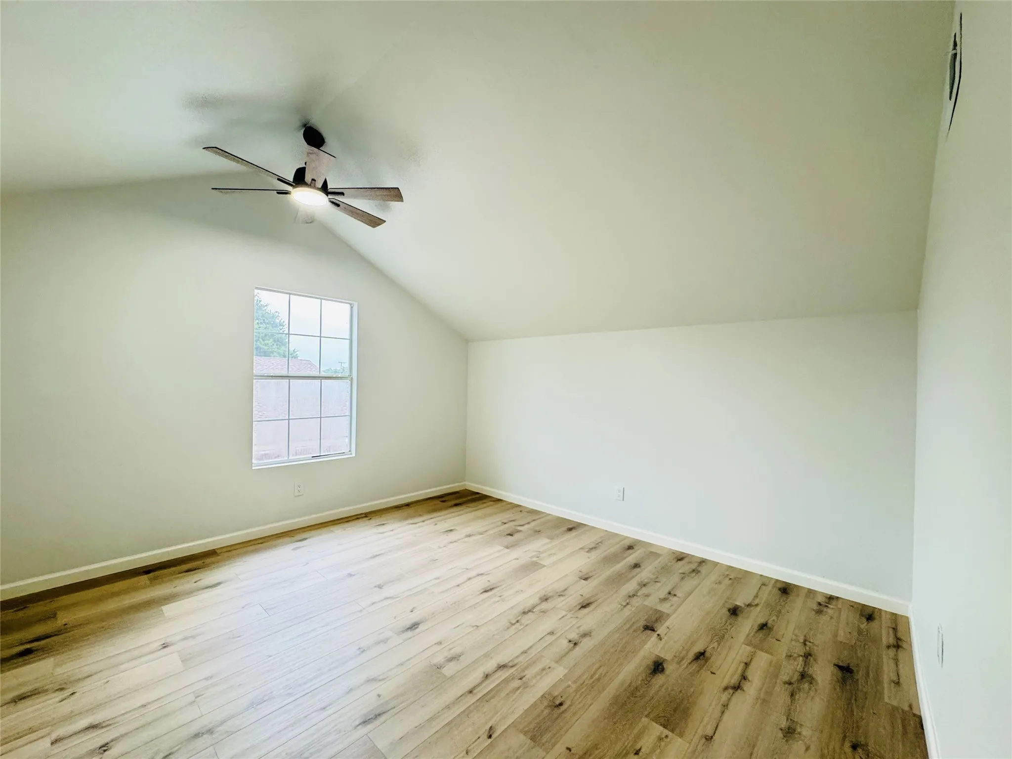 Single Family Residence For Sale in Collin County , 3317 Claymore Drive, Plano, Texas 75075, 5 Bedroom, 3 Bathroom, 2 Garage spaces, 1,944 Sqft, built in 1972, Preowned, mls#20941199, Real Estate Agent in Plano, Homes For Sale in Collin county, Homes For Sale in Plano, Realtor in Plano Texas, Real Estate Brokerage Independent Realty Texas, Luminita Cordes Realtor