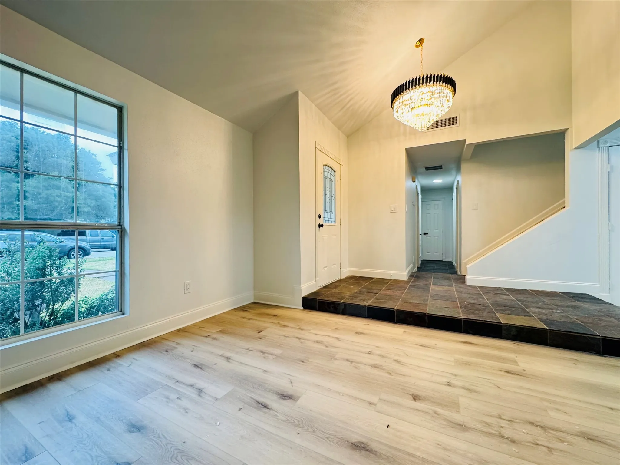Single Family Residence For Sale in Collin County , 3317 Claymore Drive, Plano, Texas 75075, 5 Bedroom, 3 Bathroom, 2 Garage spaces, 1,944 Sqft, built in 1972, Preowned, mls#20941199, Real Estate Agent in Plano, Homes For Sale in Collin county, Homes For Sale in Plano, Realtor in Plano Texas, Real Estate Brokerage Independent Realty Texas, Luminita Cordes Realtor