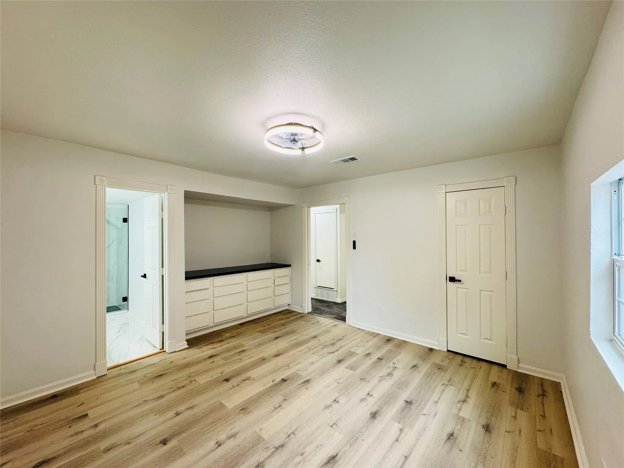 Single Family Residence For Sale in Collin County , 3317 Claymore Drive, Plano, Texas 75075, 5 Bedroom, 3 Bathroom, 2 Garage spaces, 1,944 Sqft, built in 1972, Preowned, mls#20941199, Real Estate Agent in Plano, Homes For Sale in Collin county, Homes For Sale in Plano, Realtor in Plano Texas, Real Estate Brokerage Independent Realty Texas, Luminita Cordes Realtor