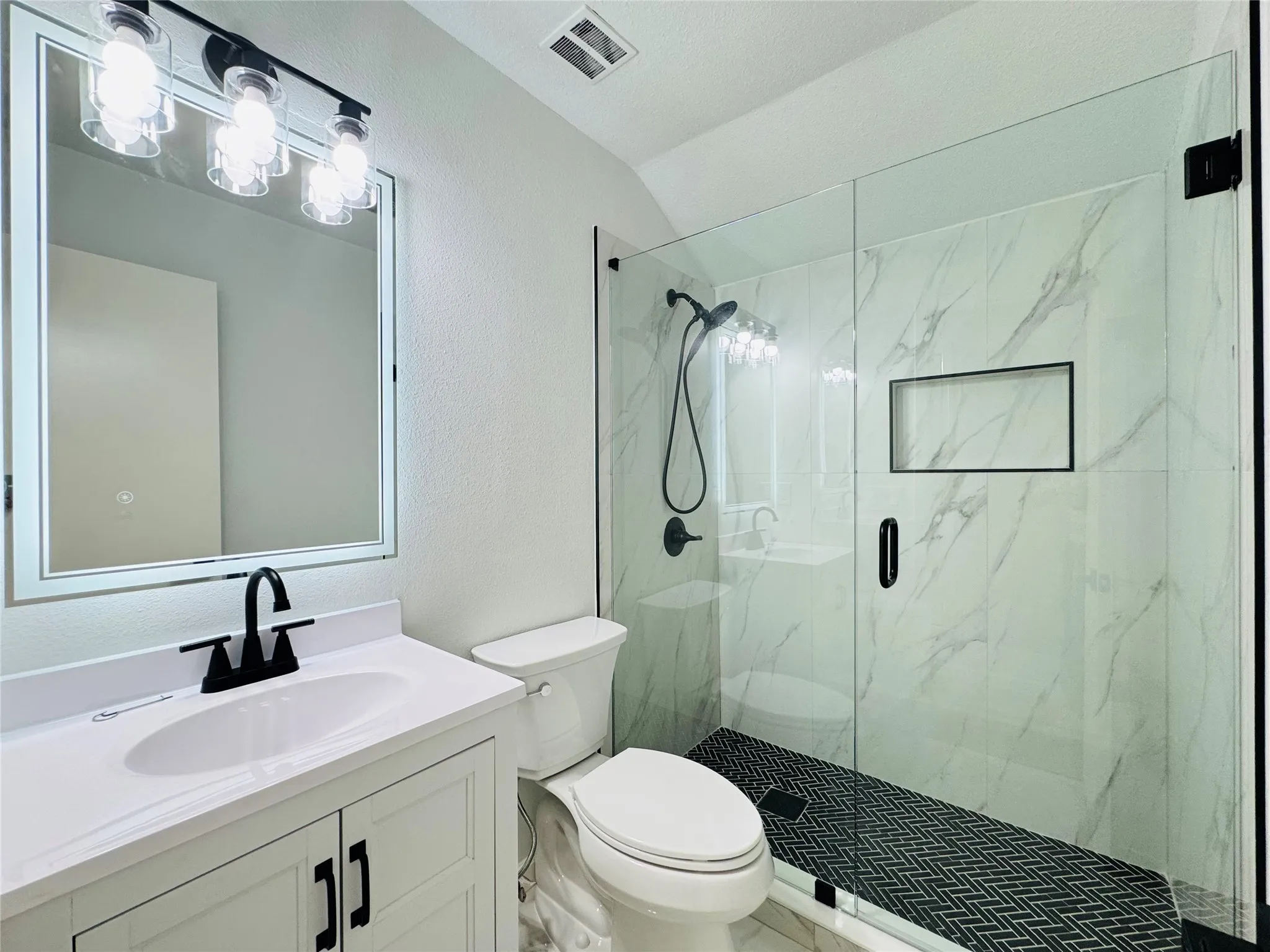 Single Family Residence For Sale in Collin County , 3317 Claymore Drive, Plano, Texas 75075, 5 Bedroom, 3 Bathroom, 2 Garage spaces, 1,944 Sqft, built in 1972, Preowned, mls#20941199, Real Estate Agent in Plano, Homes For Sale in Collin county, Homes For Sale in Plano, Realtor in Plano Texas, Real Estate Brokerage Independent Realty Texas, Luminita Cordes Realtor