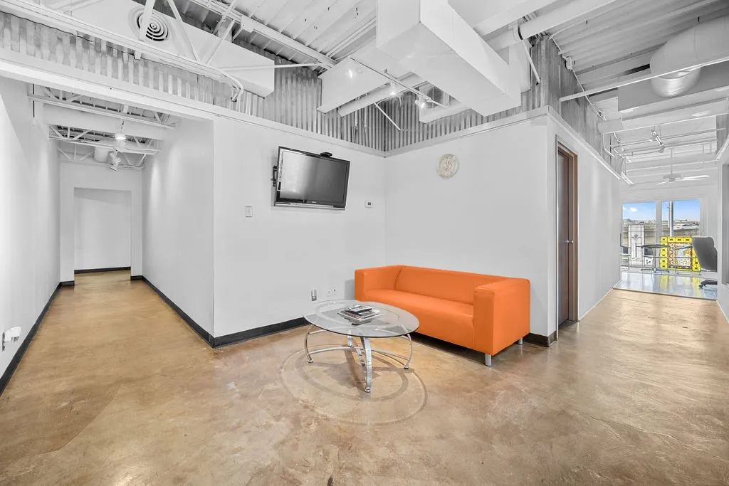 Office For Sale in Dallas County , 2909 San Jacinto, Dallas, Texas 75204, 0, 0, Garage spaces, 0 Sqft, built in 1940, Preowned, mls#20941253, Real Estate Agent in Dallas, Homes For Sale in Dallas county, Homes For Sale in Dallas, Realtor in Dallas Texas, Real Estate Brokerage Independent Realty Texas, Luminita Cordes Realtor