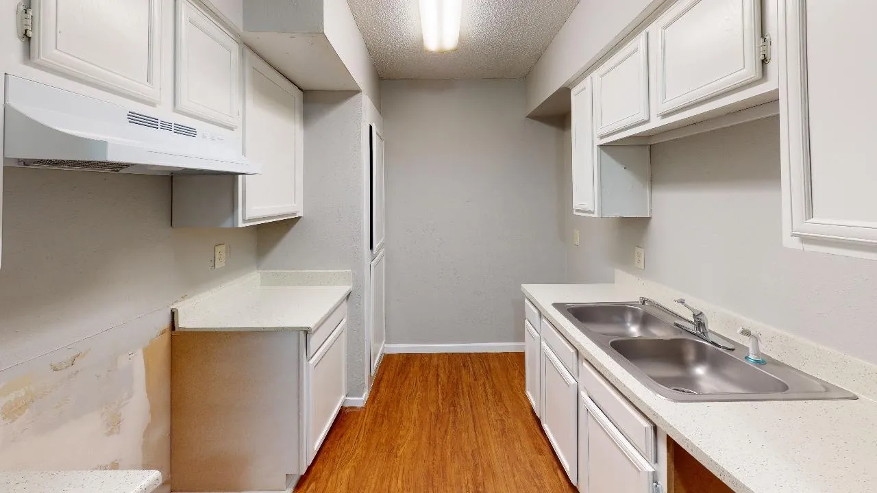 Condominium For Sale in Dallas County , 9696 Walnut Street 1203, Dallas, Texas 75243, 1 Bedroom, 1 Bathroom, Garage spaces, 730 Sqft, built in 1981, Preowned, mls#20941261, Real Estate Agent in Dallas, Homes For Sale in Dallas county, Homes For Sale in Dallas, Realtor in Dallas Texas, Real Estate Brokerage Independent Realty Texas, Luminita Cordes Realtor