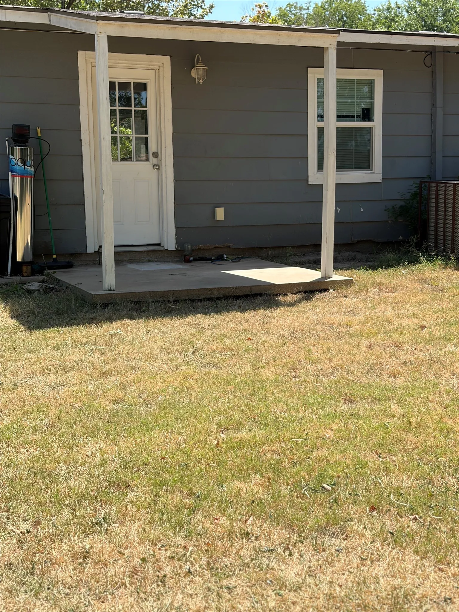 Single Family Residence For Sale in Dallas County , 801 Grande Drive, Mesquite, Texas 75149, 3 Bedroom, 2 Bathroom, Garage spaces, 1,309 Sqft, built in 1955, mls#20941733, Real Estate Agent in Mesquite, Homes For Sale in Dallas county, Homes For Sale in Mesquite, Realtor in Mesquite Texas, Real Estate Brokerage Independent Realty Texas, Luminita Cordes Realtor