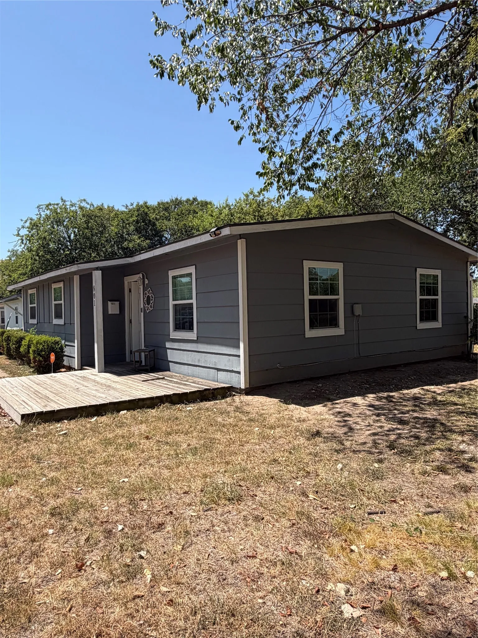 Single Family Residence For Sale in Dallas County , 801 Grande Drive, Mesquite, Texas 75149, 3 Bedroom, 2 Bathroom, Garage spaces, 1,309 Sqft, built in 1955, mls#20941733, Real Estate Agent in Mesquite, Homes For Sale in Dallas county, Homes For Sale in Mesquite, Realtor in Mesquite Texas, Real Estate Brokerage Independent Realty Texas, Luminita Cordes Realtor