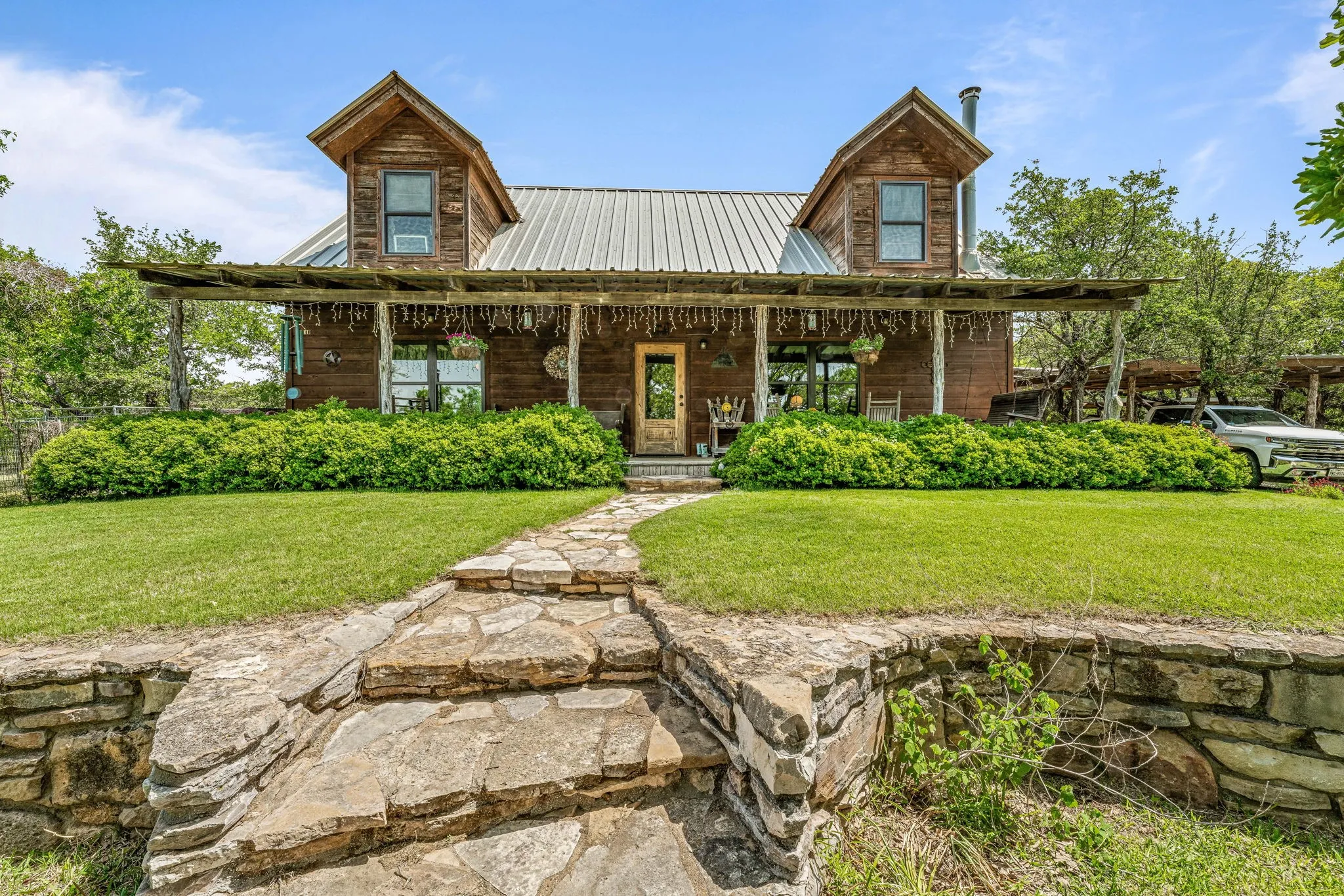 Farm For Sale in Erath County , 493 Private Road 1673, Stephenville, Texas 76401, 3 Bedrooms, 3 Bathrooms, Garage spaces, 2,230 Sqft, built in 1997, Price $789,000, mls#20941284, Real Estate Agent in Stephenville, Homes For Sale in Erath county, Homes For Sale in Stephenville, Realtor in Stephenville Texas, Real Estate Brokerage Independent Realty Texas, Luminita Cordes Realtor