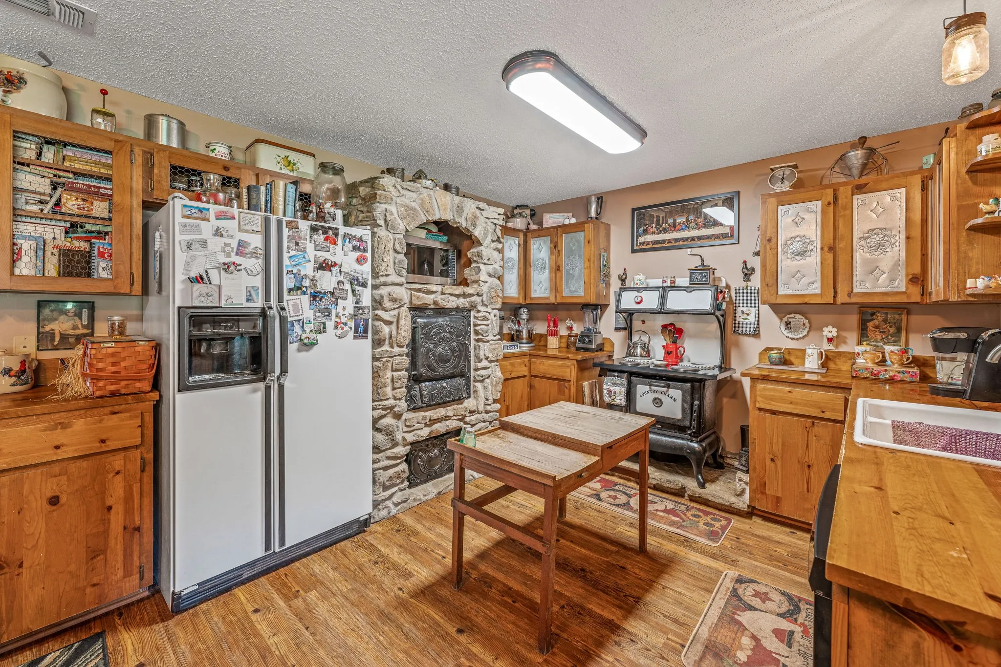 Farm For Sale in Erath County , 493 Private Road 1673, Stephenville, Texas 76401, 3 Bedrooms, 3 Bathrooms, Garage spaces, 2,230 Sqft, built in 1997, Price $789,000, mls#20941284, Real Estate Agent in Stephenville, Homes For Sale in Erath county, Homes For Sale in Stephenville, Realtor in Stephenville Texas, Real Estate Brokerage Independent Realty Texas, Luminita Cordes Realtor