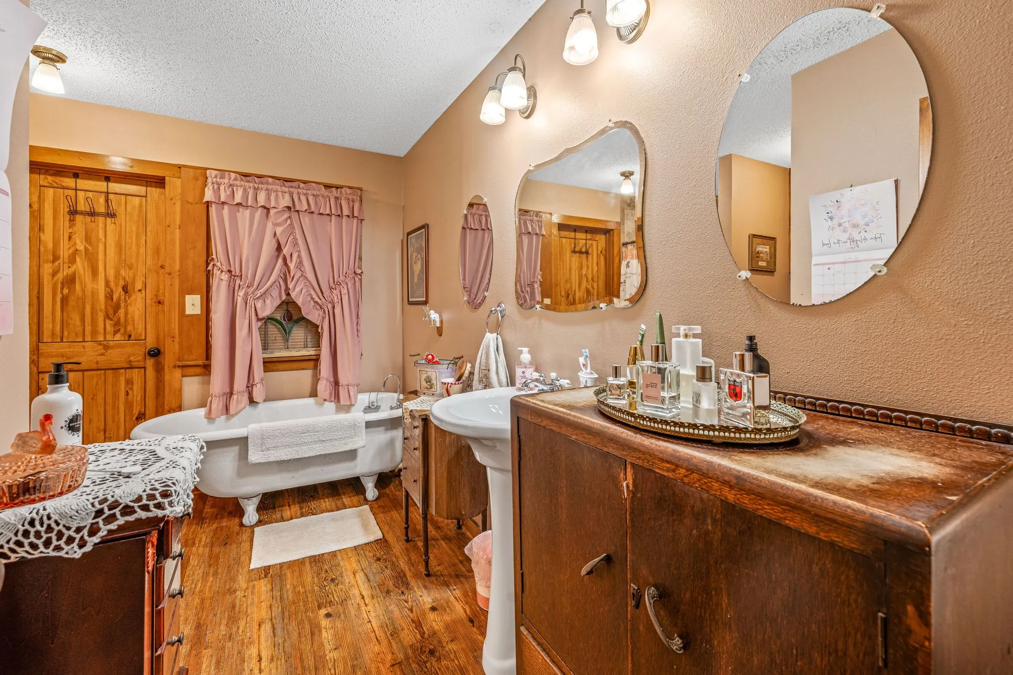 Farm For Sale in Erath County , 493 Private Road 1673, Stephenville, Texas 76401, 3 Bedrooms, 3 Bathrooms, Garage spaces, 2,230 Sqft, built in 1997, Price $789,000, mls#20941284, Real Estate Agent in Stephenville, Homes For Sale in Erath county, Homes For Sale in Stephenville, Realtor in Stephenville Texas, Real Estate Brokerage Independent Realty Texas, Luminita Cordes Realtor