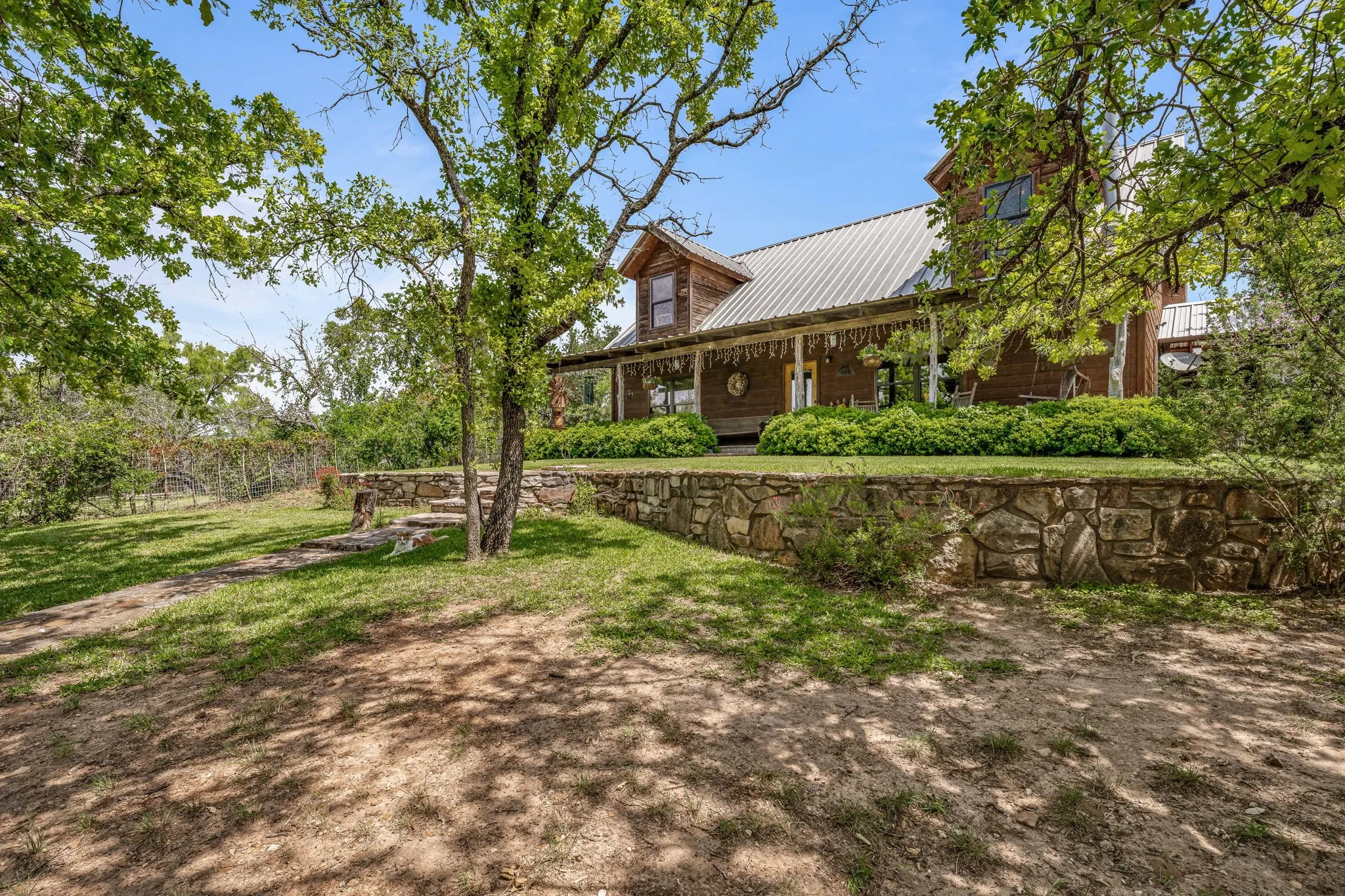 Farm For Sale in Erath County , 493 Private Road 1673, Stephenville, Texas 76401, 3 Bedrooms, 3 Bathrooms, Garage spaces, 2,230 Sqft, built in 1997, Price $789,000, mls#20941284, Real Estate Agent in Stephenville, Homes For Sale in Erath county, Homes For Sale in Stephenville, Realtor in Stephenville Texas, Real Estate Brokerage Independent Realty Texas, Luminita Cordes Realtor