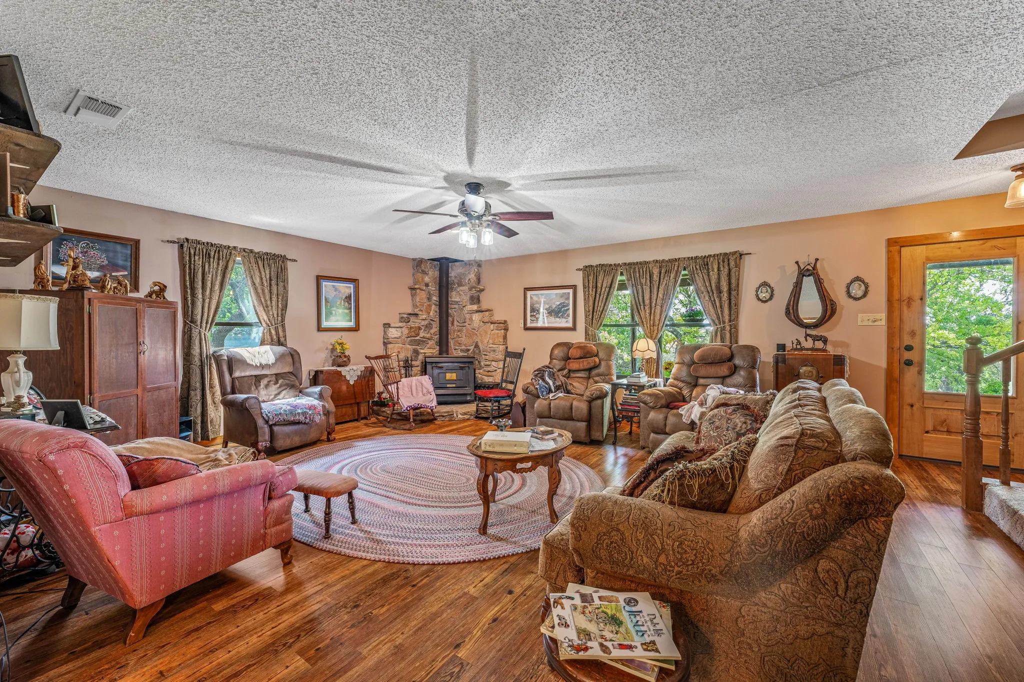 Farm For Sale in Erath County , 493 Private Road 1673, Stephenville, Texas 76401, 3 Bedrooms, 3 Bathrooms, Garage spaces, 2,230 Sqft, built in 1997, Price $789,000, mls#20941284, Real Estate Agent in Stephenville, Homes For Sale in Erath county, Homes For Sale in Stephenville, Realtor in Stephenville Texas, Real Estate Brokerage Independent Realty Texas, Luminita Cordes Realtor