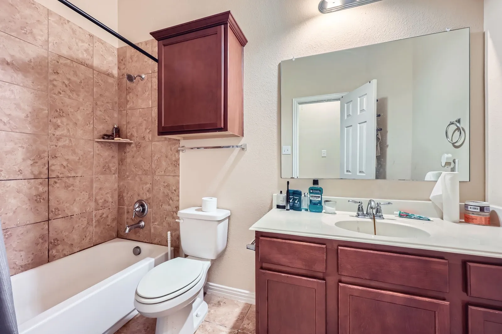 Single Family Residence For Sale in Dallas County , 440 Shasta Street, De Soto, Texas 75115, 3 Bedroom, 3 Bathroom, 2 Garage spaces, 1,843 Sqft, built in 2012, Preowned, mls#20940992, Real Estate Agent in De Soto, Homes For Sale in Dallas county, Homes For Sale in De Soto, Realtor in De Soto Texas, Real Estate Brokerage Independent Realty Texas, Luminita Cordes Realtor