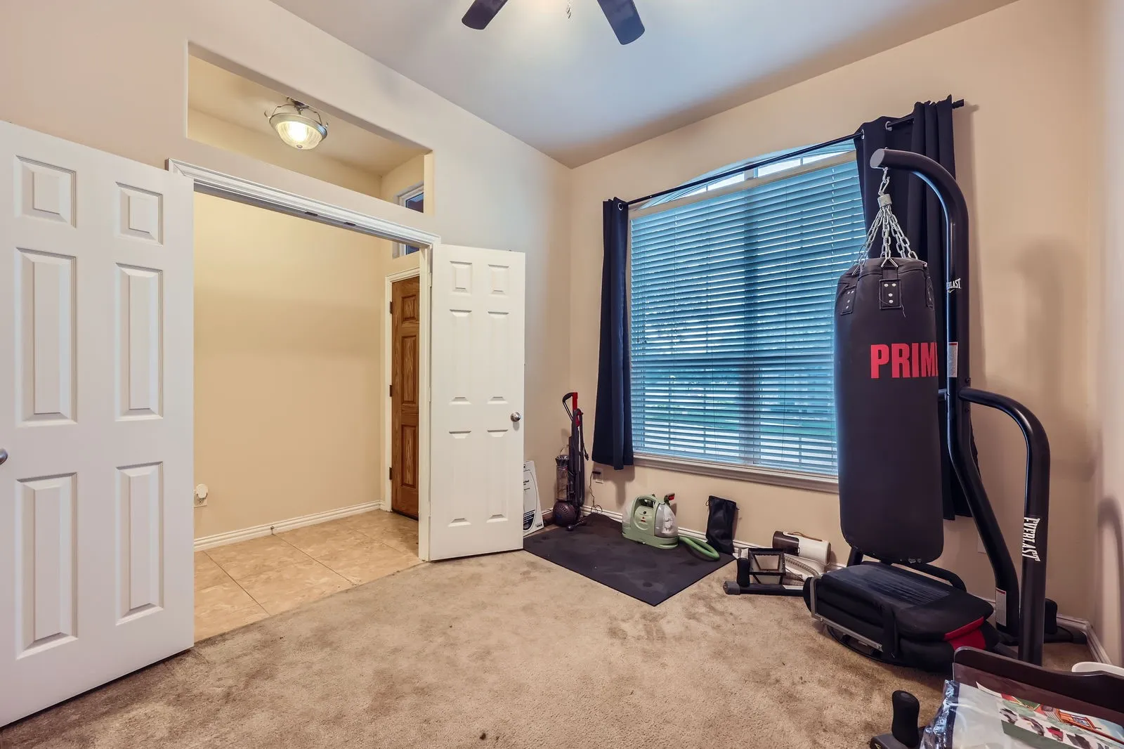 Single Family Residence For Sale in Dallas County , 440 Shasta Street, De Soto, Texas 75115, 3 Bedroom, 3 Bathroom, 2 Garage spaces, 1,843 Sqft, built in 2012, Preowned, mls#20940992, Real Estate Agent in De Soto, Homes For Sale in Dallas county, Homes For Sale in De Soto, Realtor in De Soto Texas, Real Estate Brokerage Independent Realty Texas, Luminita Cordes Realtor