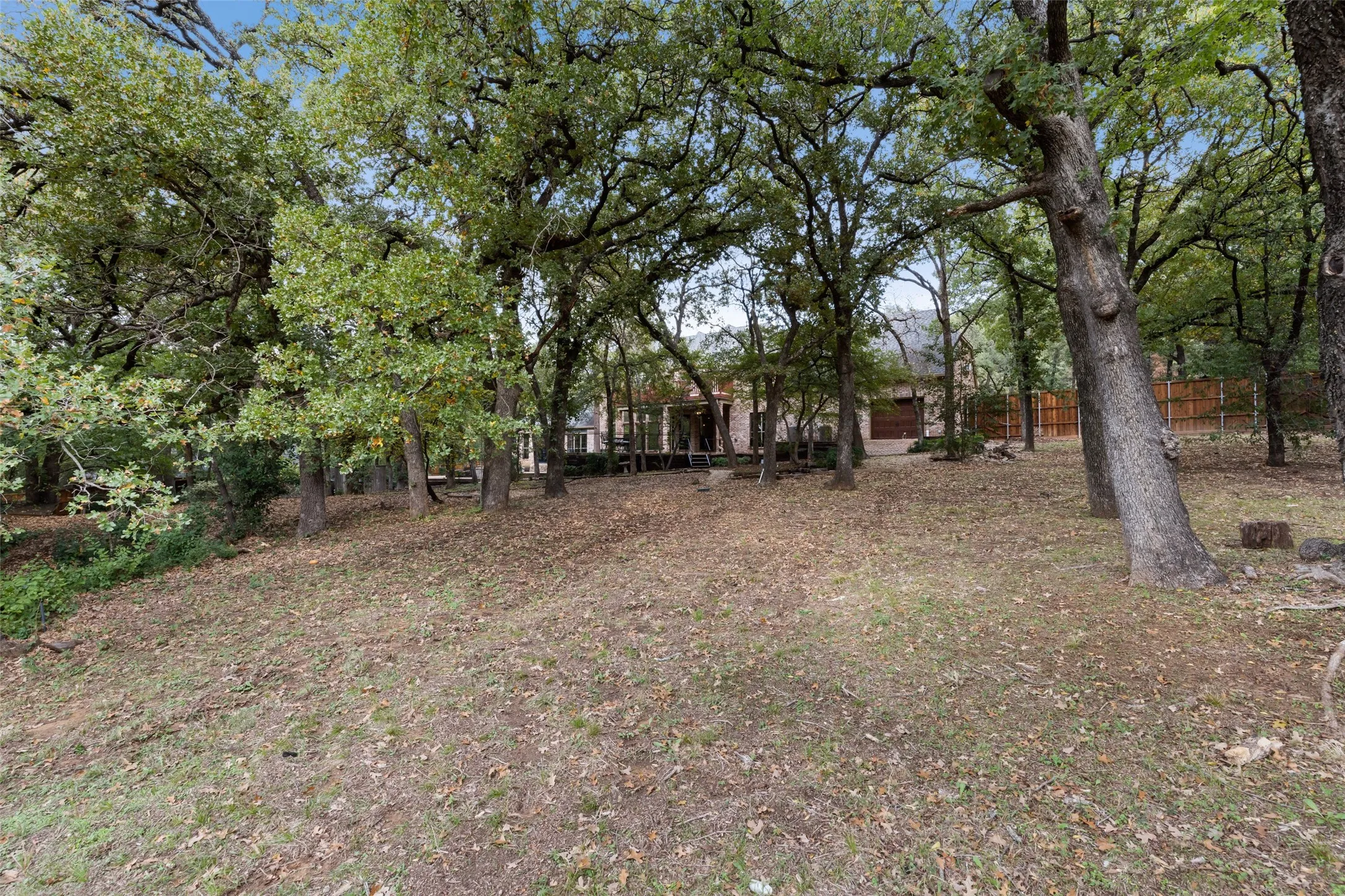 Lots of possibilities on this hard-to-find acreage!