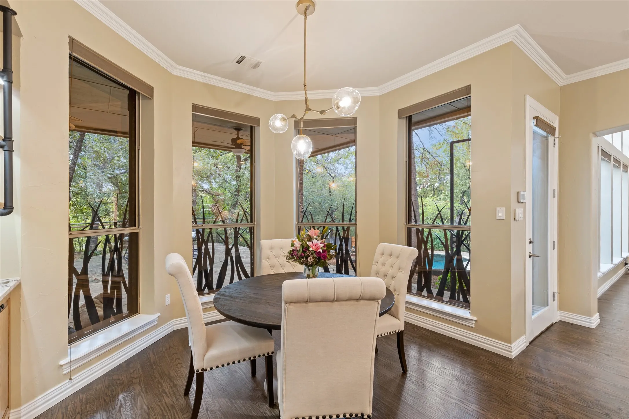 Single Family Residence For Sale in Tarrant County , 3206 Wintergreen Terrace, Grapevine, Texas 76051, 4 Bedroom, 5 Bathroom, 4 Garage spaces, 6,449 Sqft, built in 1997, Preowned, mls#20943073, Real Estate Agent in Grapevine, Homes For Sale in Tarrant county, Homes For Sale in Grapevine, Realtor in Grapevine Texas, Real Estate Brokerage Independent Realty Texas, Luminita Cordes Realtor