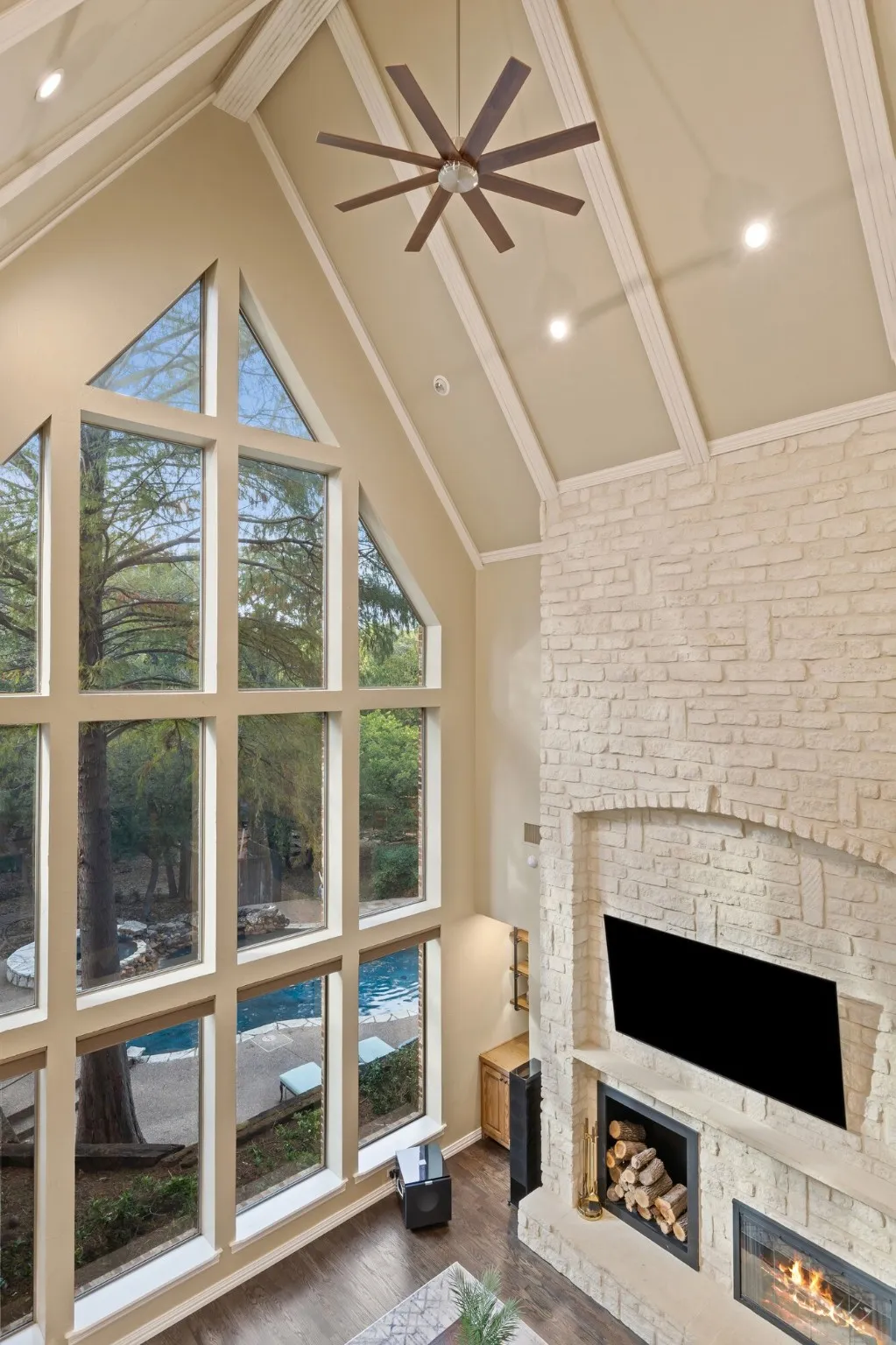 Single Family Residence For Sale in Tarrant County , 3206 Wintergreen Terrace, Grapevine, Texas 76051, 4 Bedroom, 5 Bathroom, 4 Garage spaces, 6,449 Sqft, built in 1997, Preowned, mls#20943073, Real Estate Agent in Grapevine, Homes For Sale in Tarrant county, Homes For Sale in Grapevine, Realtor in Grapevine Texas, Real Estate Brokerage Independent Realty Texas, Luminita Cordes Realtor