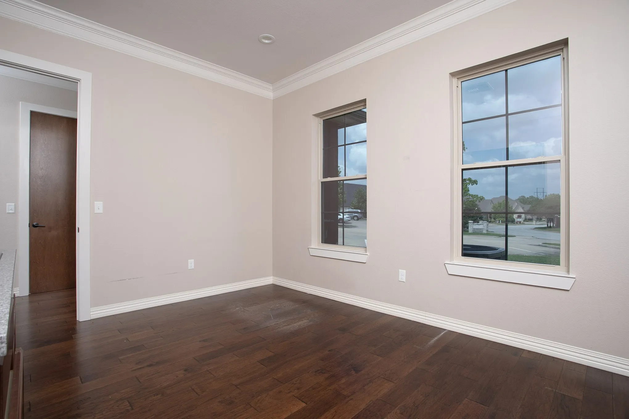 Office For Rent in Smith County , 2311 Dueling Oaks Drive 20, Tyler, Texas 75703, 0, 0, Garage spaces, 0 Sqft, built in 2017, Preowned, Price $2,331, mls#20943670, Real Estate Agent in Tyler, Homes For Rent in Smith county, Homes For Rent in Tyler, Realtor in Tyler Texas, Real Estate Brokerage Independent Realty Texas, Luminita Cordes Realtor