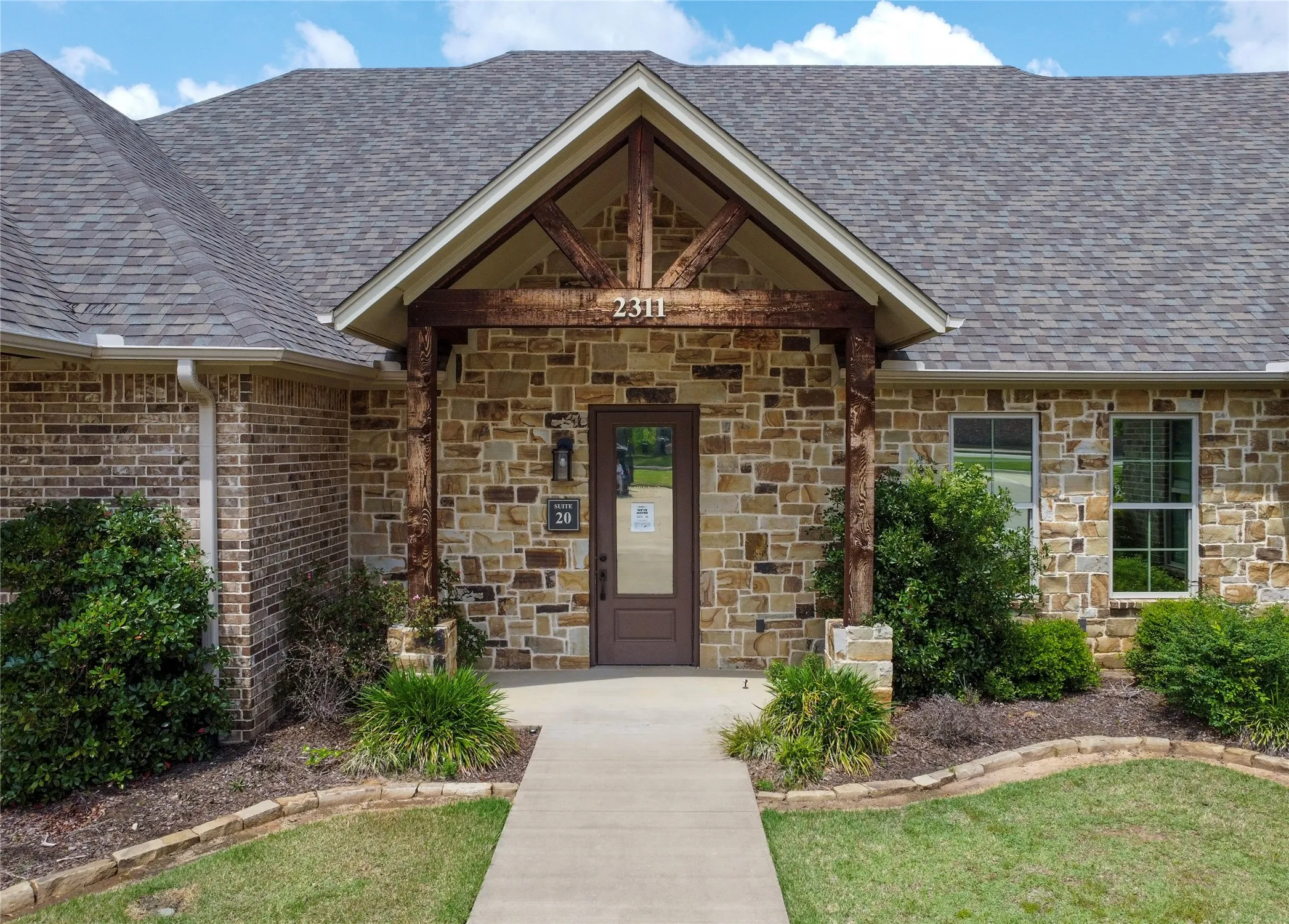 Office For Rent in Smith County , 2311 Dueling Oaks Drive 20, Tyler, Texas 75703, 0, 0, Garage spaces, 0 Sqft, built in 2017, Preowned, Price $2,331, mls#20943670, Real Estate Agent in Tyler, Homes For Rent in Smith county, Homes For Rent in Tyler, Realtor in Tyler Texas, Real Estate Brokerage Independent Realty Texas, Luminita Cordes Realtor