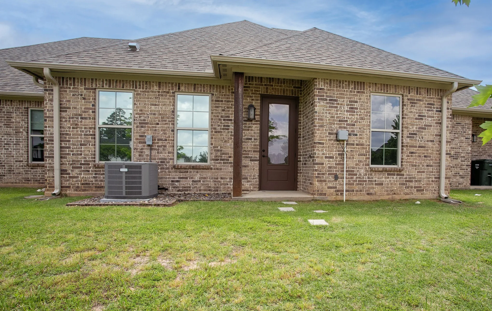 Office For Rent in Smith County , 2311 Dueling Oaks Drive 20, Tyler, Texas 75703, 0, 0, Garage spaces, 0 Sqft, built in 2017, Preowned, Price $2,331, mls#20943670, Real Estate Agent in Tyler, Homes For Rent in Smith county, Homes For Rent in Tyler, Realtor in Tyler Texas, Real Estate Brokerage Independent Realty Texas, Luminita Cordes Realtor