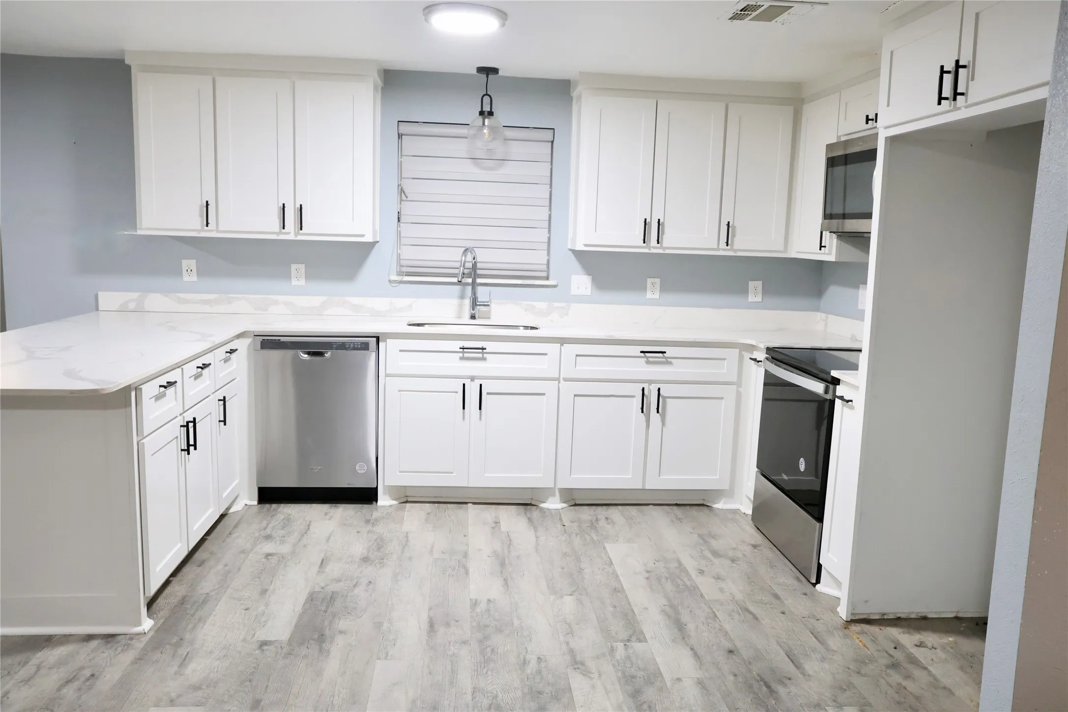 Single Family Residence For Sale in Fannin County , 494 Lannius Road, Dodd City, Texas 75438, 3 Bedroom, 2 Bathroom, 1 Garage spaces, 1,960 Sqft, built in 1958, mls#20940100, Real Estate Agent in Dodd City, Homes For Sale in Fannin county, Homes For Sale in Dodd City, Realtor in Dodd City Texas, Real Estate Brokerage Independent Realty Texas, Luminita Cordes Realtor