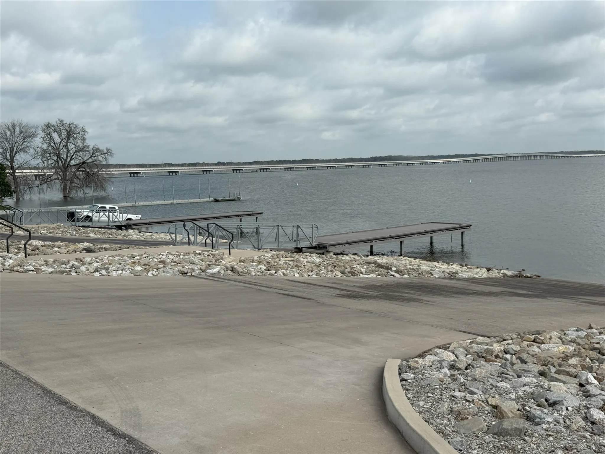 Single Family Residence For Sale in Fannin County , 494 Lannius Road, Dodd City, Texas 75438, 3 Bedroom, 2 Bathroom, 1 Garage spaces, 1,960 Sqft, built in 1958, mls#20940100, Real Estate Agent in Dodd City, Homes For Sale in Fannin county, Homes For Sale in Dodd City, Realtor in Dodd City Texas, Real Estate Brokerage Independent Realty Texas, Luminita Cordes Realtor