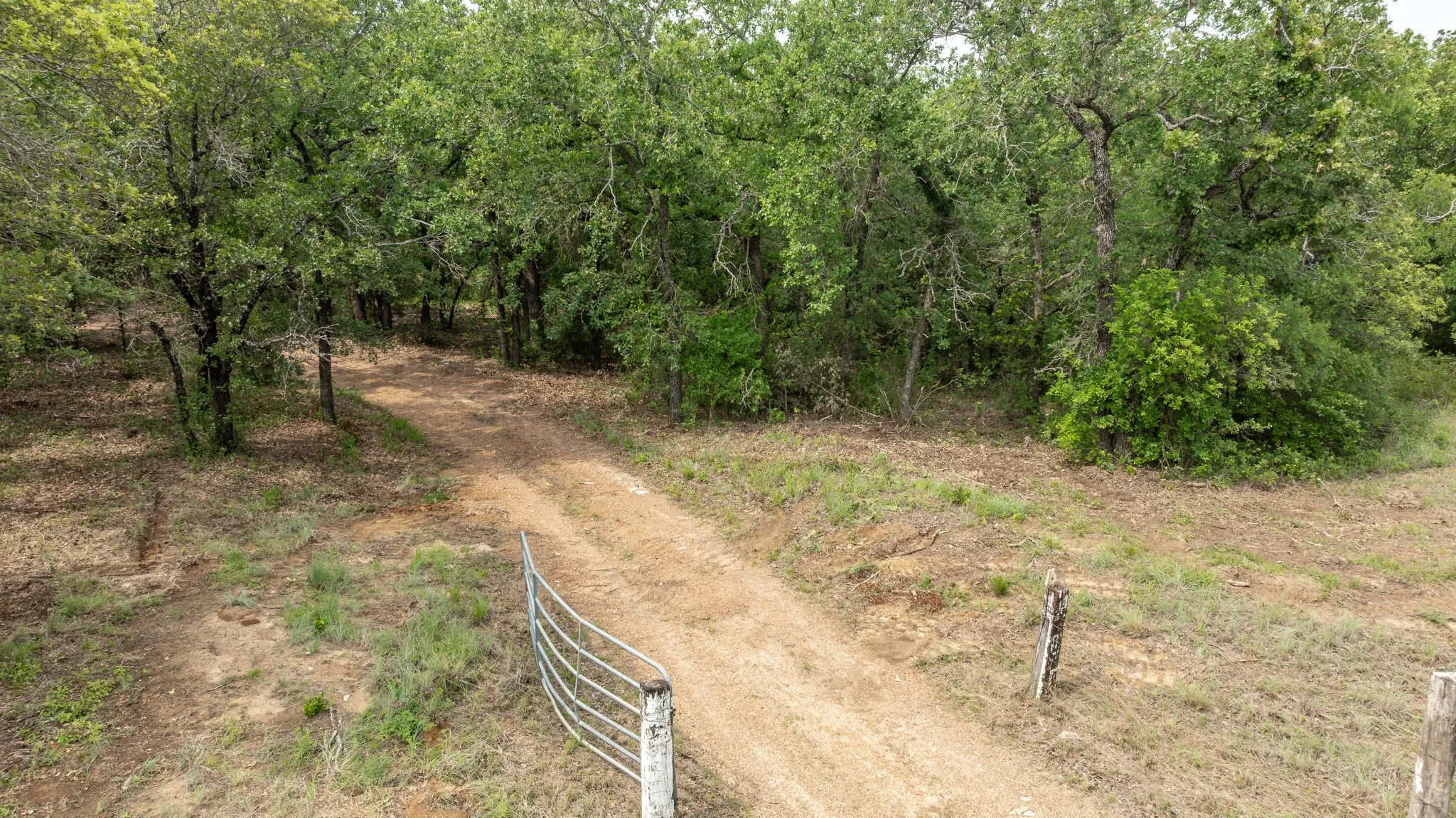 Farm For Sale in Comanche County , 2850 County Road 434, Dublin, Texas 76446, 2 Bedroom, 2 Bathroom, Garage spaces, 1,008 Sqft, built in 1970, mls#20944281, Real Estate Agent in Dublin, Homes For Sale in Comanche county, Homes For Sale in Dublin, Realtor in Dublin Texas, Real Estate Brokerage Independent Realty Texas, Luminita Cordes Realtor