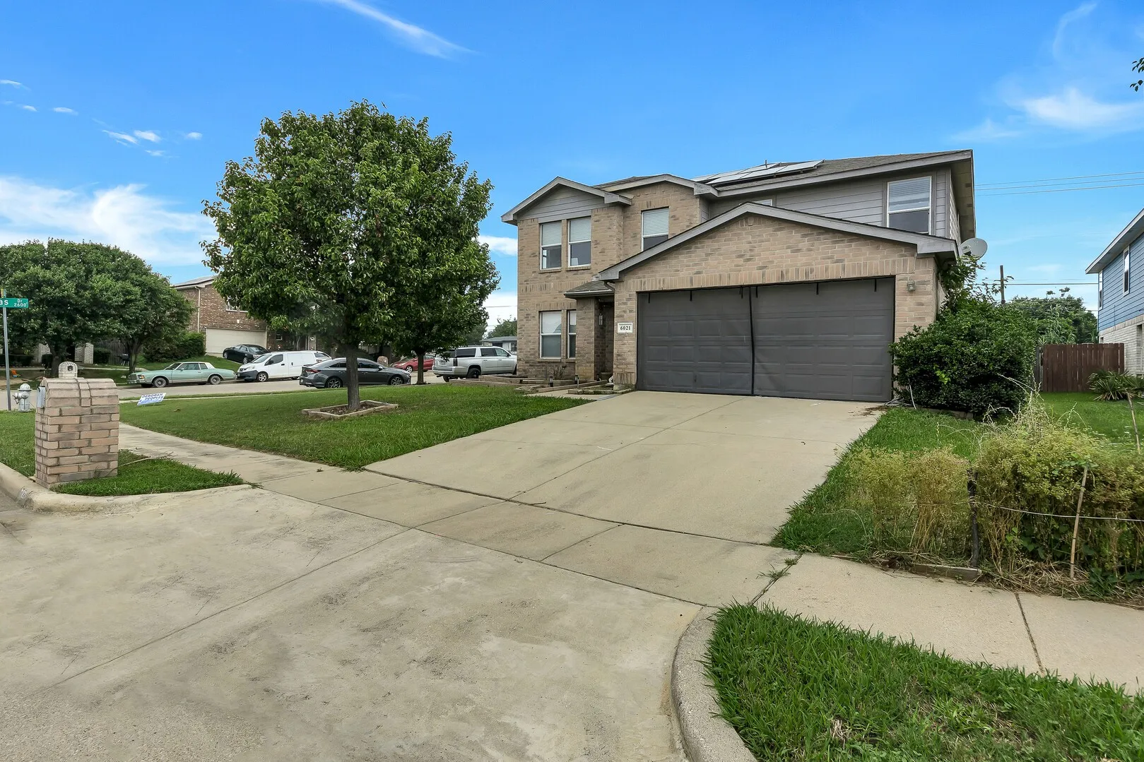 Single Family Residence For Sale in Tarrant County , 6021 Lucas Court, Fort Worth, Texas 76119, 5 Bedroom, 4 Bathroom, 2 Garage spaces, 3,296 Sqft, built in 2006, mls#20917911, Real Estate Agent in Fort Worth, Homes For Sale in Tarrant county, Homes For Sale in Fort Worth, Realtor in Fort Worth Texas, Real Estate Brokerage Independent Realty Texas, Luminita Cordes Realtor