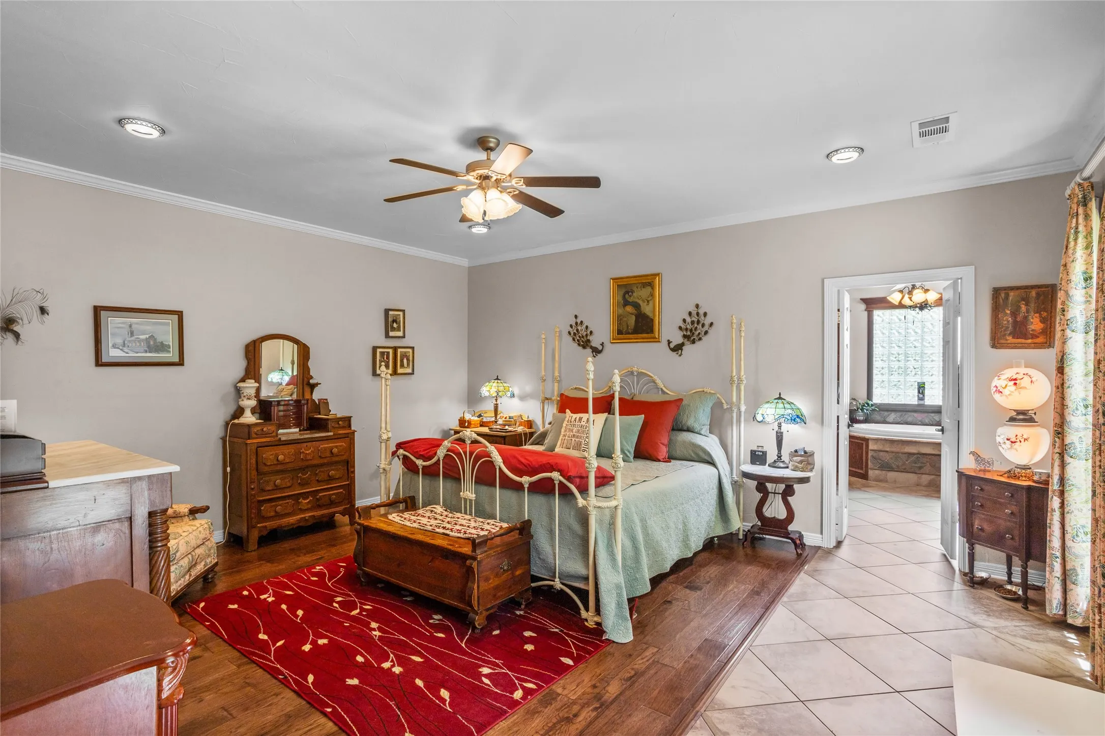 Single Family Residence For Sale in Parker County , 110 Bent Creek Ranch Court, Fort Worth, Texas 76126, 5 Bedroom, 5 Bathroom, 3 Garage spaces, 4,965 Sqft, built in 2002, mls#20940132, Real Estate Agent in Fort Worth, Homes For Sale in Parker county, Homes For Sale in Fort Worth, Realtor in Fort Worth Texas, Real Estate Brokerage Independent Realty Texas, Luminita Cordes Realtor