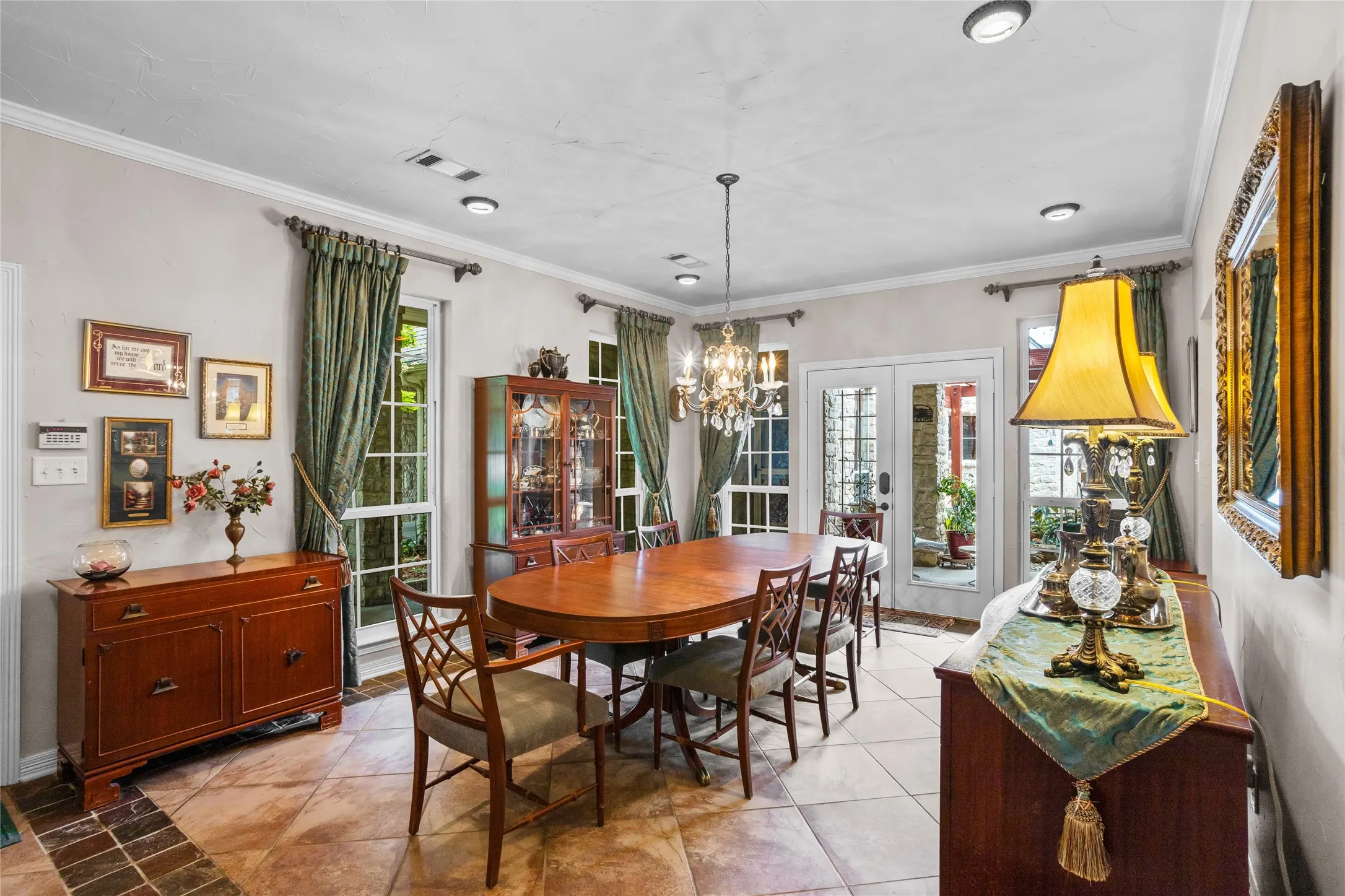 Single Family Residence For Sale in Parker County , 110 Bent Creek Ranch Court, Fort Worth, Texas 76126, 5 Bedroom, 5 Bathroom, 3 Garage spaces, 4,965 Sqft, built in 2002, mls#20940132, Real Estate Agent in Fort Worth, Homes For Sale in Parker county, Homes For Sale in Fort Worth, Realtor in Fort Worth Texas, Real Estate Brokerage Independent Realty Texas, Luminita Cordes Realtor