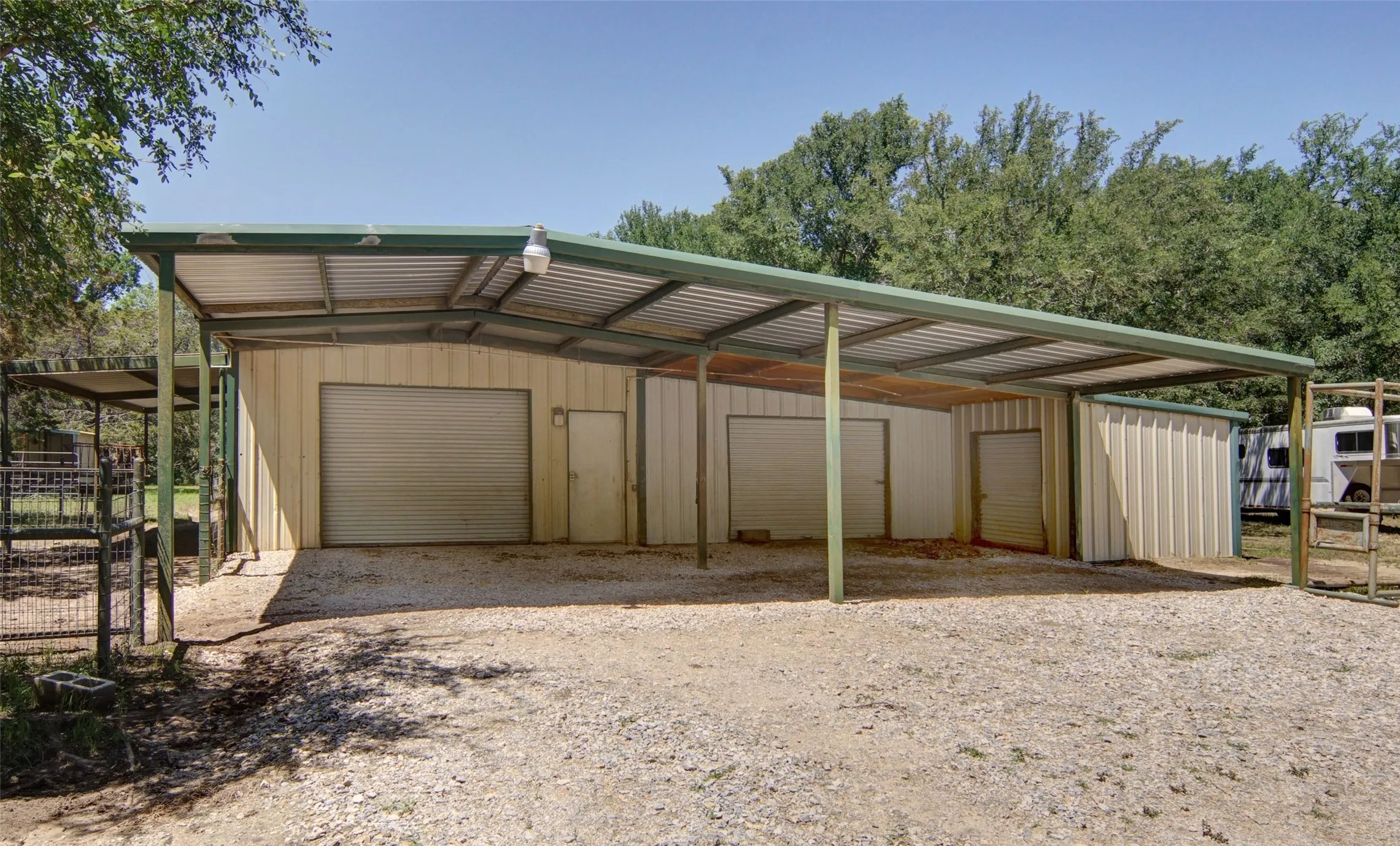 With 3 bays of room, you can do almost anything in this additional area of the property. Have toys? Boats? Farm equipment?