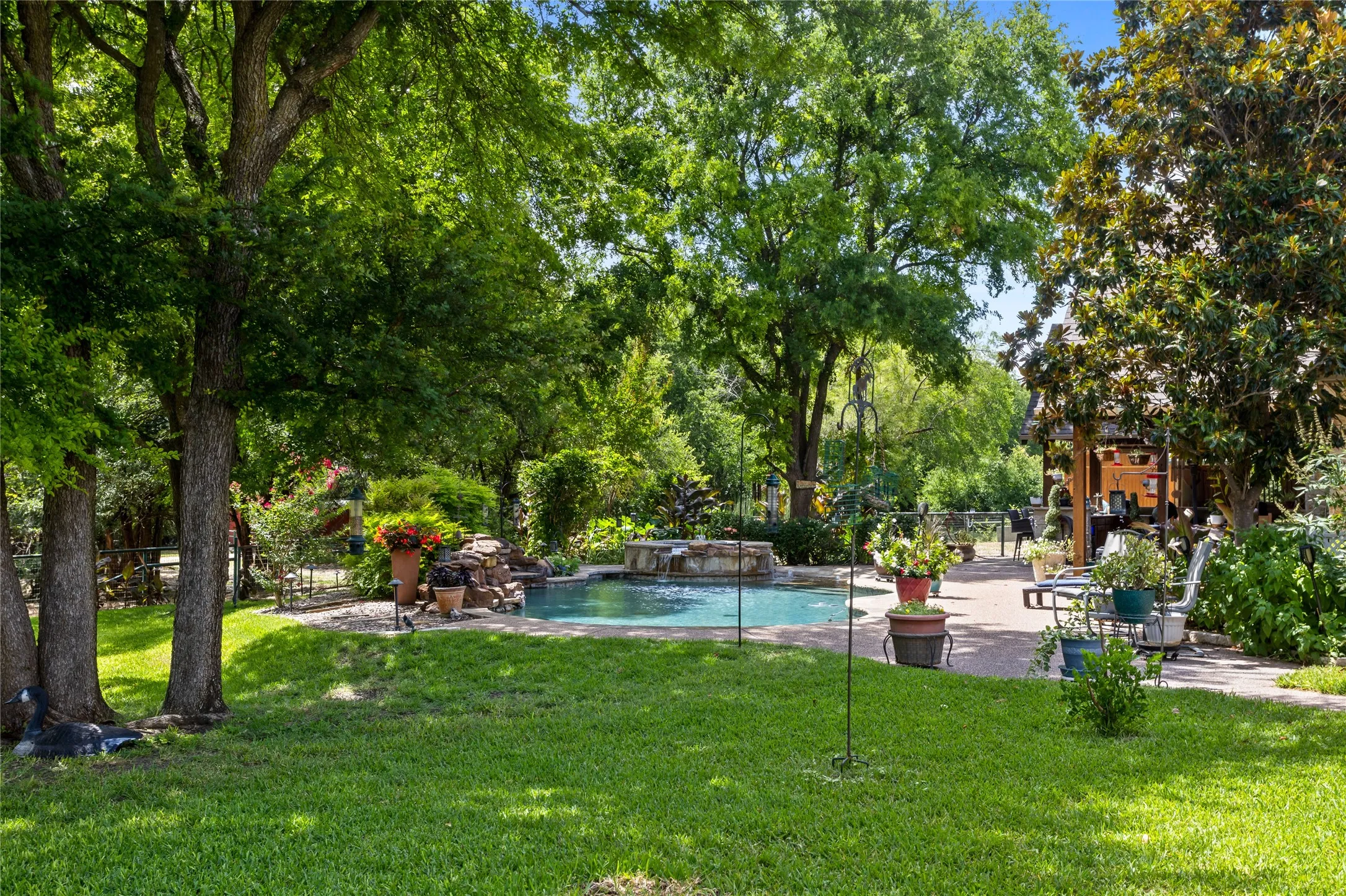 Single Family Residence For Sale in Parker County , 110 Bent Creek Ranch Court, Fort Worth, Texas 76126, 5 Bedroom, 5 Bathroom, 3 Garage spaces, 4,965 Sqft, built in 2002, mls#20940132, Real Estate Agent in Fort Worth, Homes For Sale in Parker county, Homes For Sale in Fort Worth, Realtor in Fort Worth Texas, Real Estate Brokerage Independent Realty Texas, Luminita Cordes Realtor