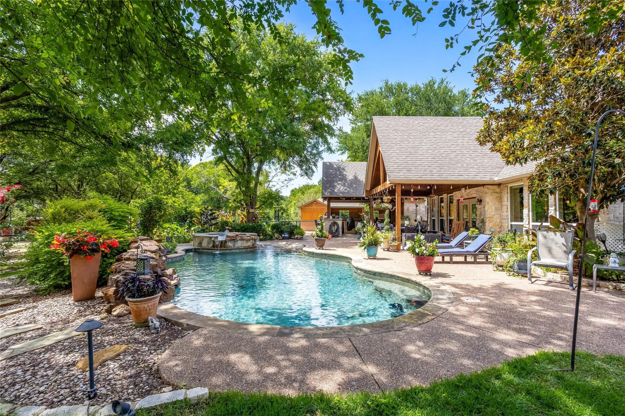 Single Family Residence For Sale in Parker County , 110 Bent Creek Ranch Court, Fort Worth, Texas 76126, 5 Bedroom, 5 Bathroom, 3 Garage spaces, 4,965 Sqft, built in 2002, mls#20940132, Real Estate Agent in Fort Worth, Homes For Sale in Parker county, Homes For Sale in Fort Worth, Realtor in Fort Worth Texas, Real Estate Brokerage Independent Realty Texas, Luminita Cordes Realtor