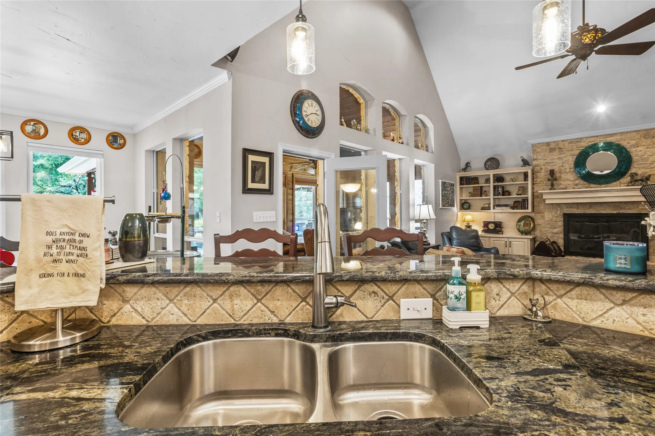 Single Family Residence For Sale in Parker County , 110 Bent Creek Ranch Court, Fort Worth, Texas 76126, 5 Bedroom, 5 Bathroom, 3 Garage spaces, 4,965 Sqft, built in 2002, mls#20940132, Real Estate Agent in Fort Worth, Homes For Sale in Parker county, Homes For Sale in Fort Worth, Realtor in Fort Worth Texas, Real Estate Brokerage Independent Realty Texas, Luminita Cordes Realtor